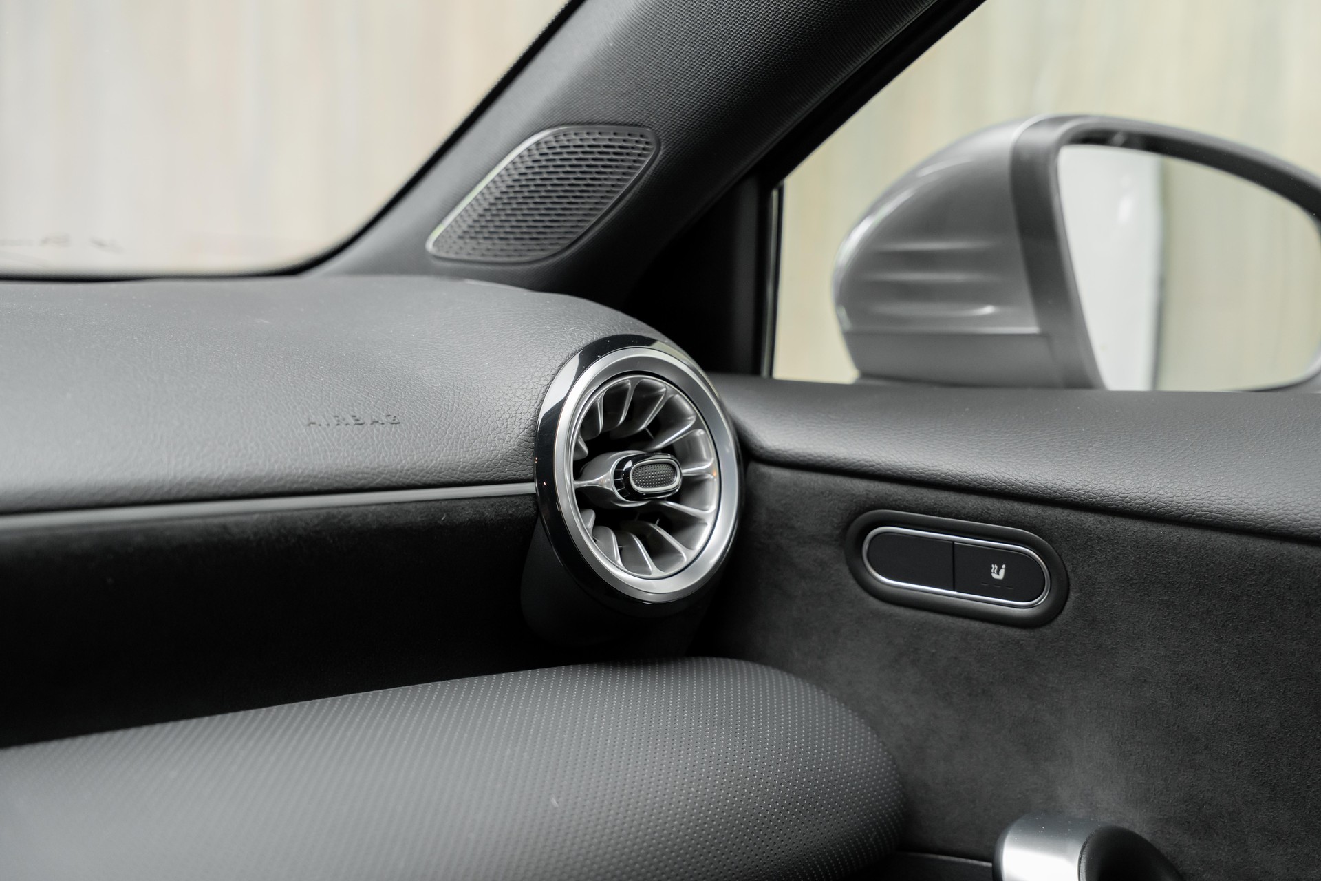 MERCEDES-BENZ A 220 d 8G-DCT-image-13