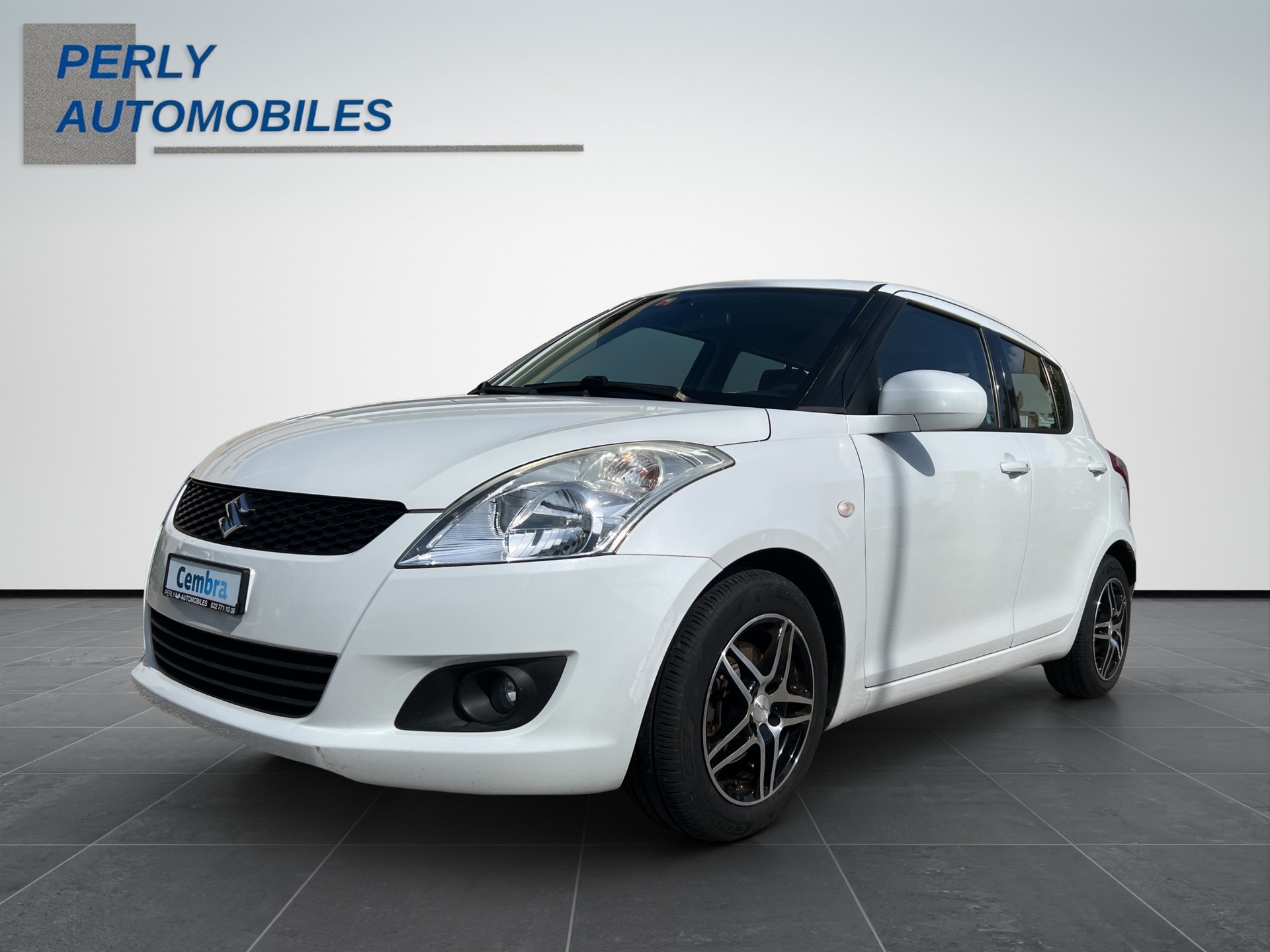 SUZUKI Swift 1.2i GL Top-showroom-element-1