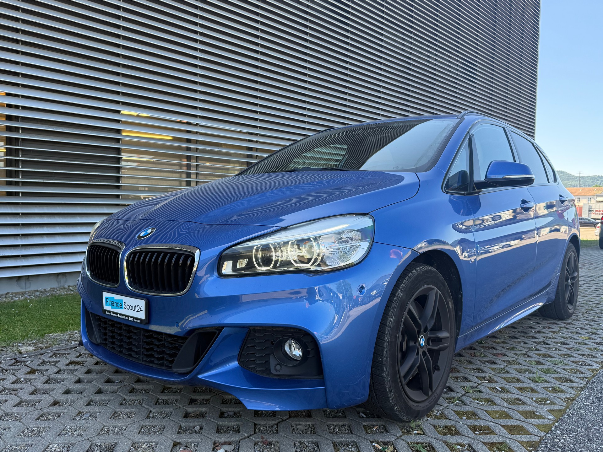 BMW 225i xDrive Active Tourer M Sport Steptronic-image-5