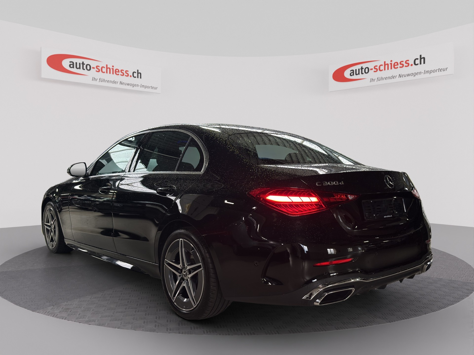 MERCEDES-BENZ C 300 d AMG Line-showroom-element-2