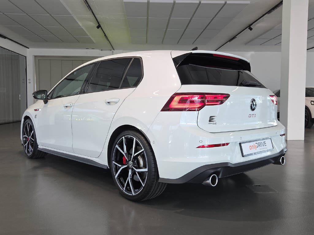 VW Golf VIII 2.0 TSI GTI DSG-image-5