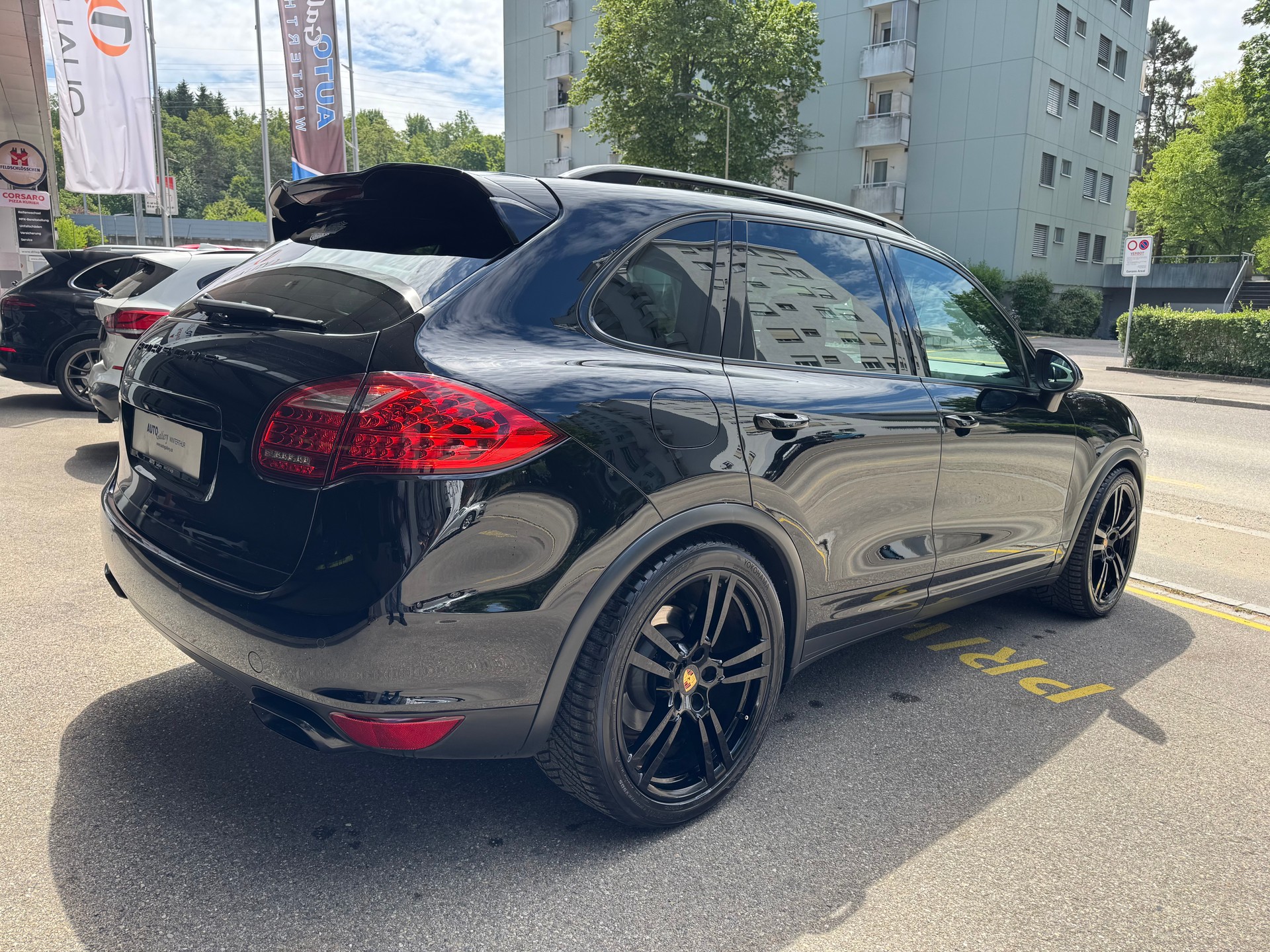 PORSCHE Cayenne Diesel ** ALL BLACK **-image-7