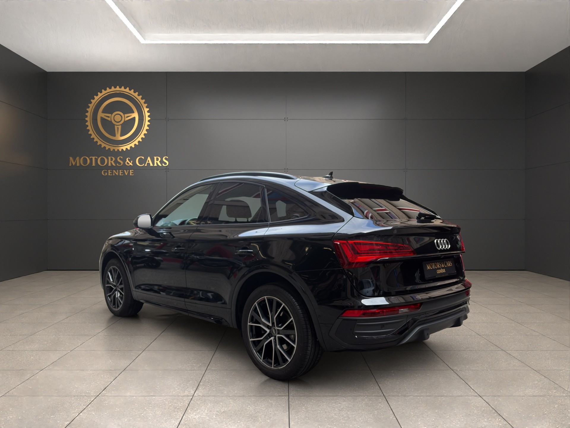 AUDI Q5 Sportback 40 TDI Blackedition quattro S-tronic-showroom-element-2