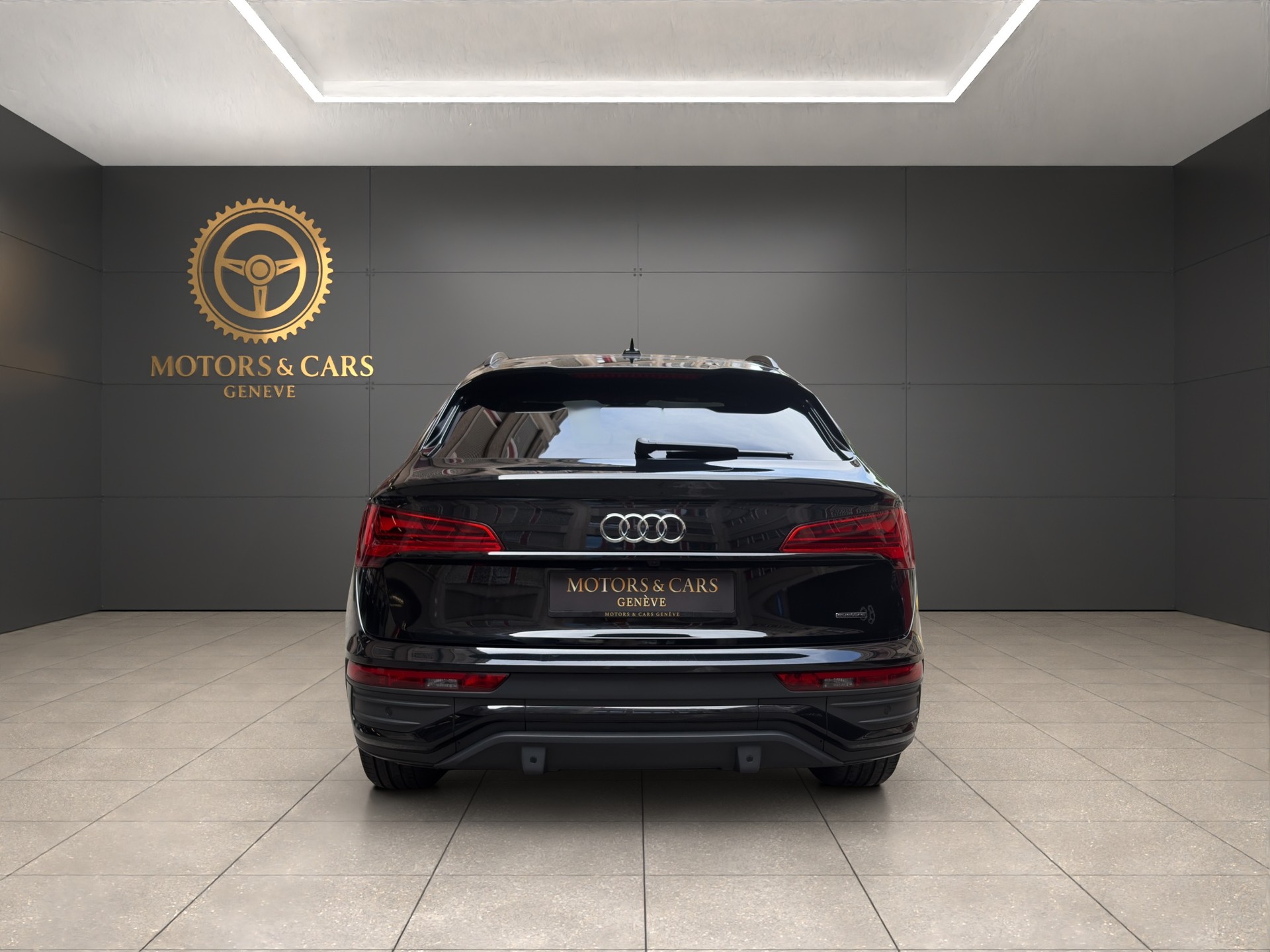 AUDI Q5 Sportback 40 TDI Blackedition quattro S-tronic-showroom-element-3