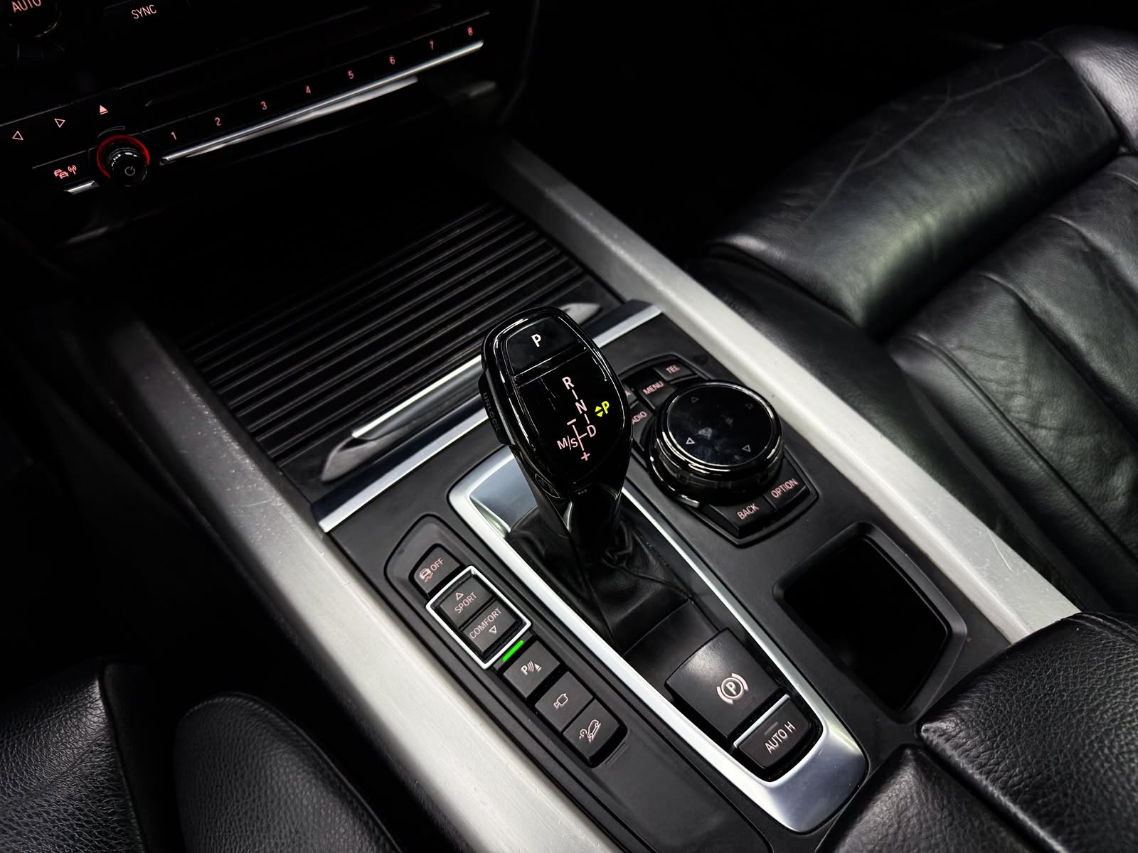 BMW X5 xDrive 40d Steptronic M-Sport *7 Plätzer*-image-15