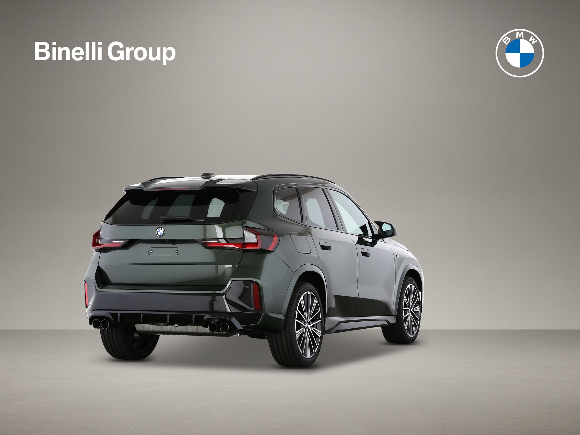 BMW X1 M35i-showroom-element-1