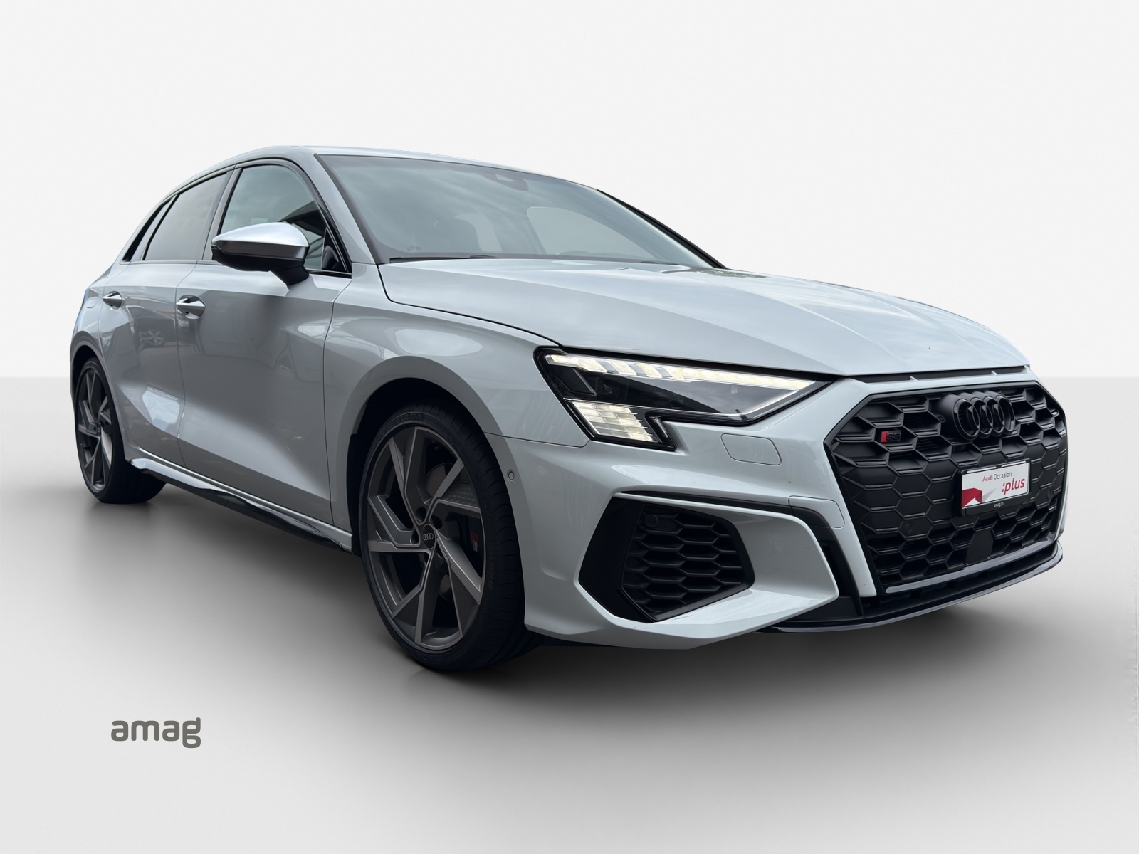AUDI S3 Sportback 2.0 TFSI quattro S-tronic-image-5