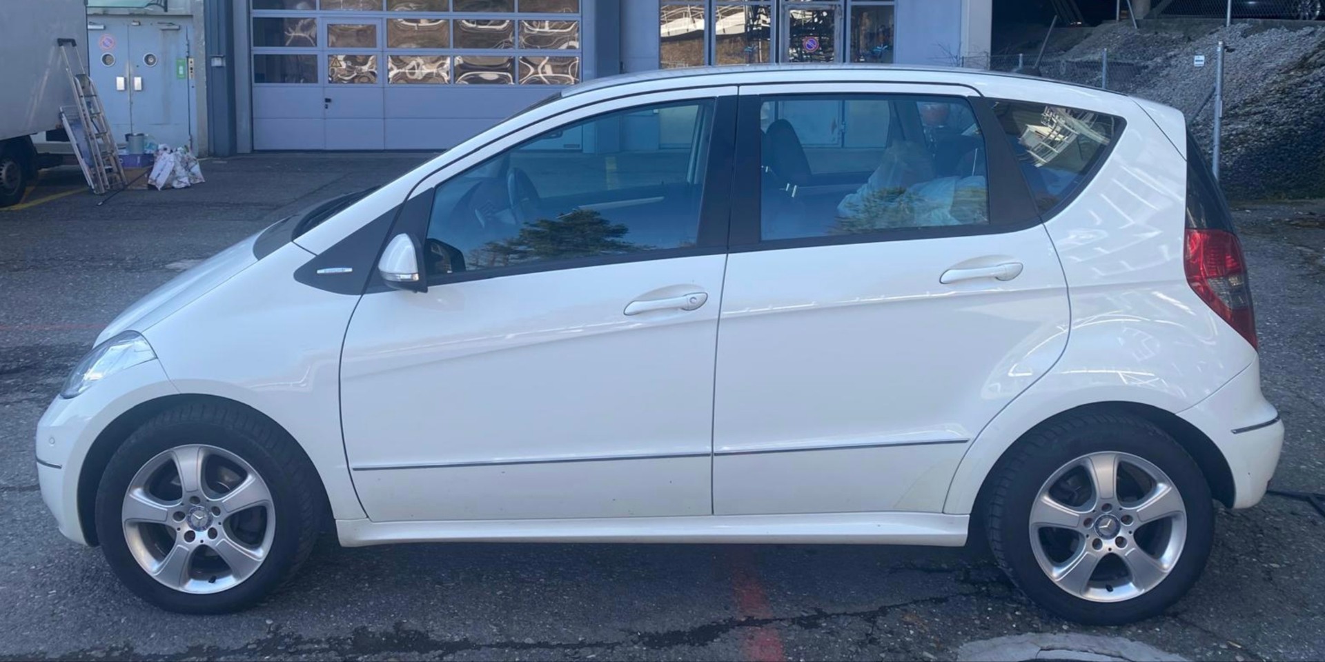 MERCEDES-BENZ A 180 CDI Elégance Autotronic-image-2
