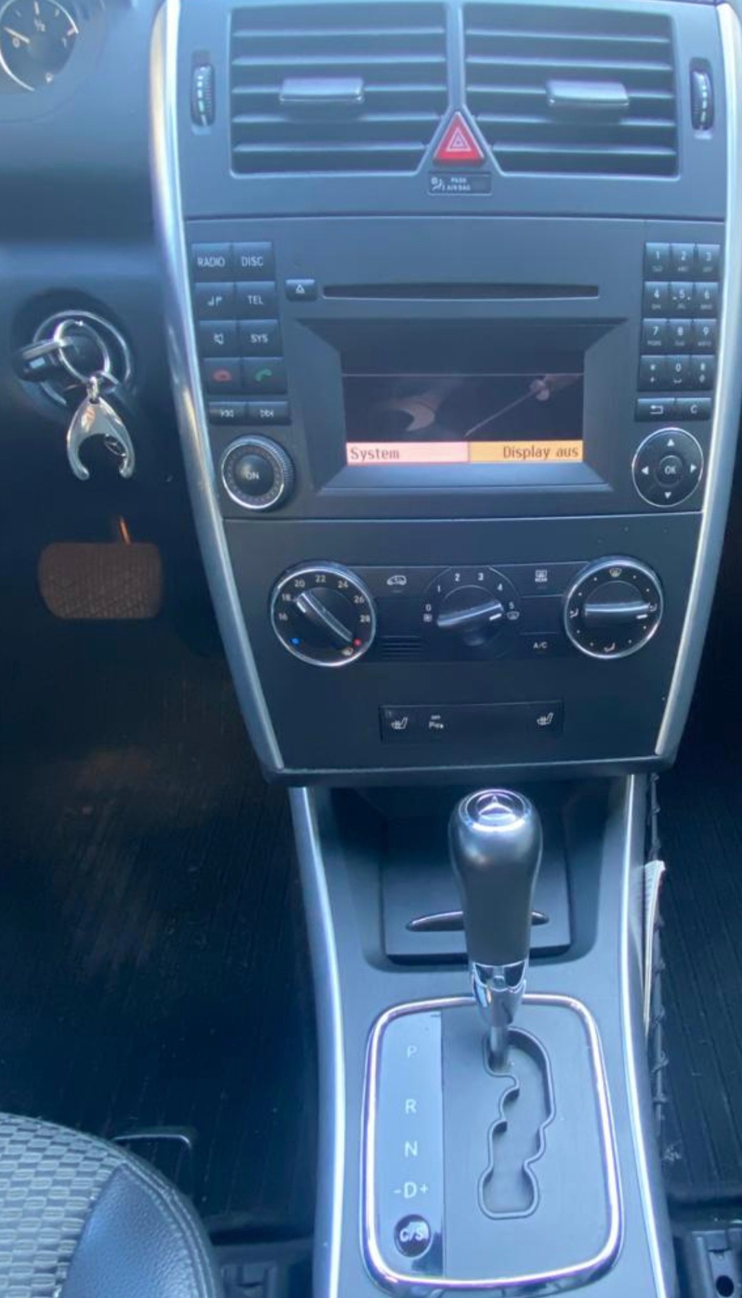 MERCEDES-BENZ A 180 CDI Elégance Autotronic-image-7