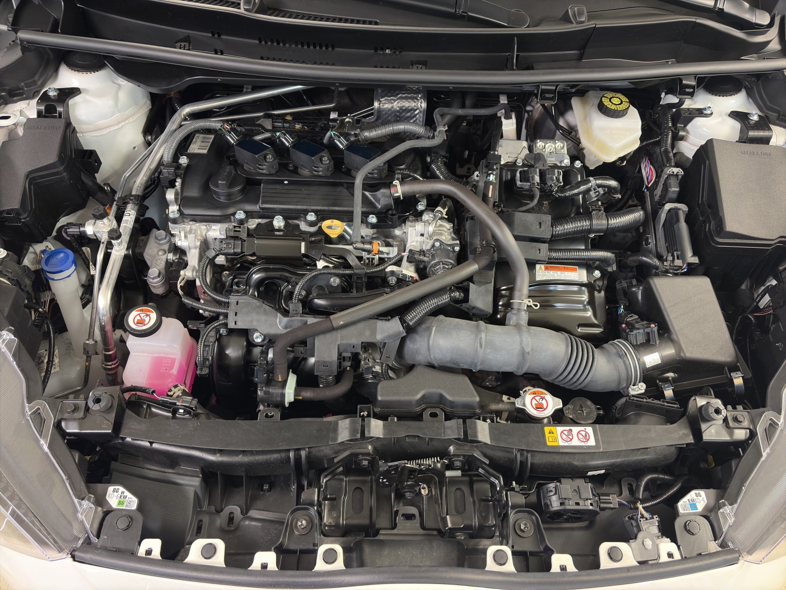 TOYOTA Yaris 1.5 Comfort e-CVT-image-18
