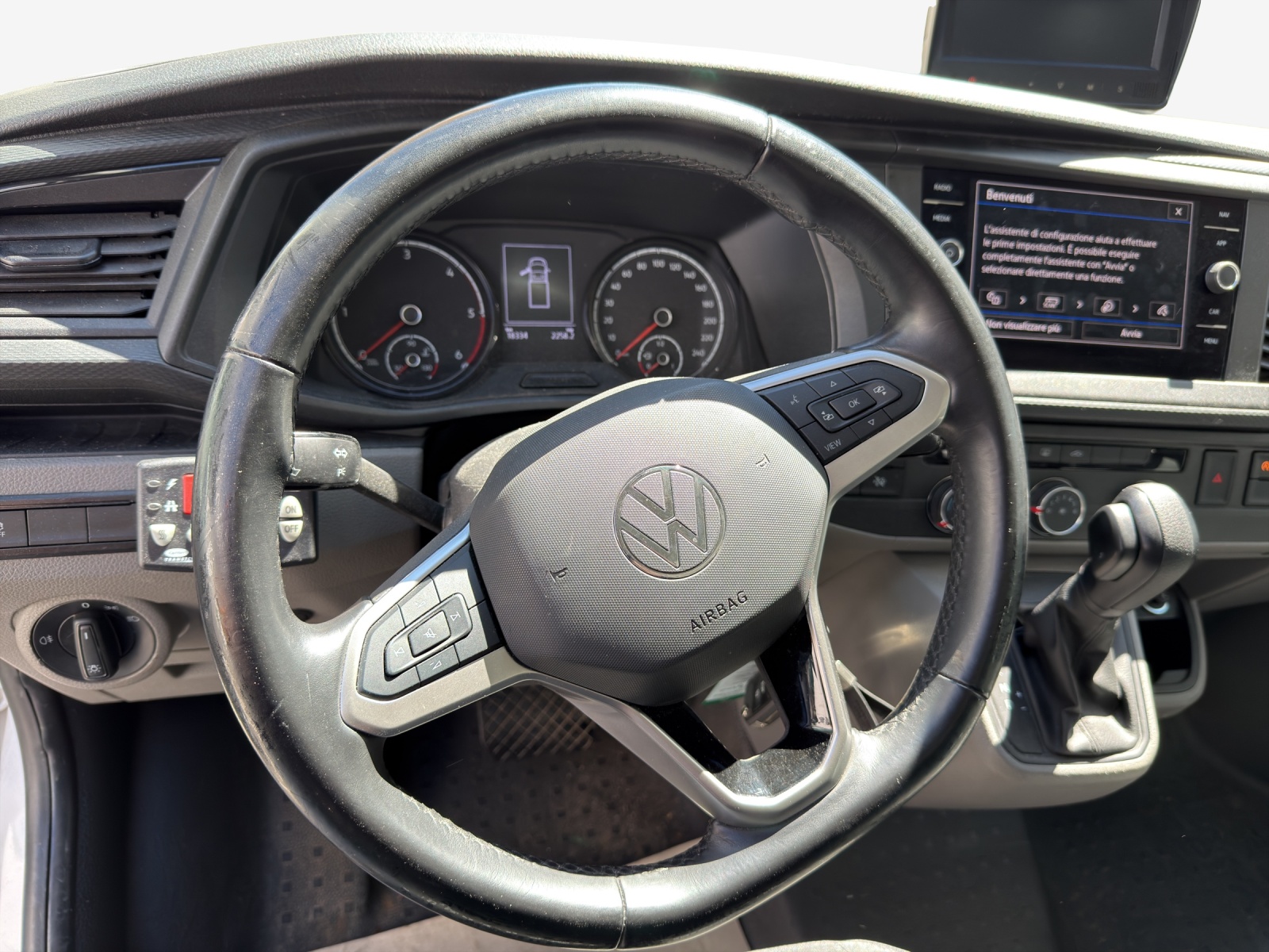 VW T6.1 2.0 TDI DSG-image-9