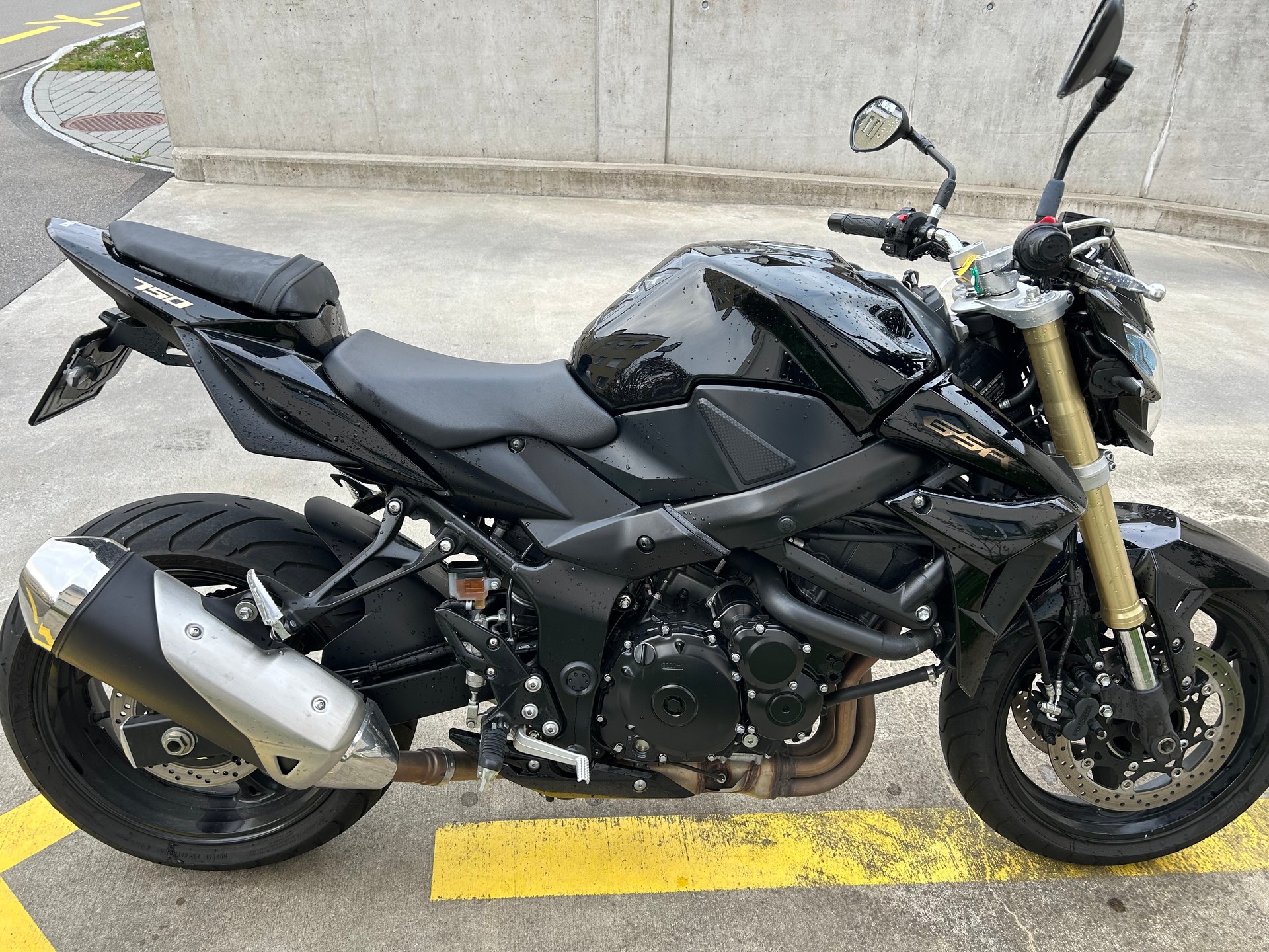 SUZUKI GSR 750 ABS (25kW)-image-1