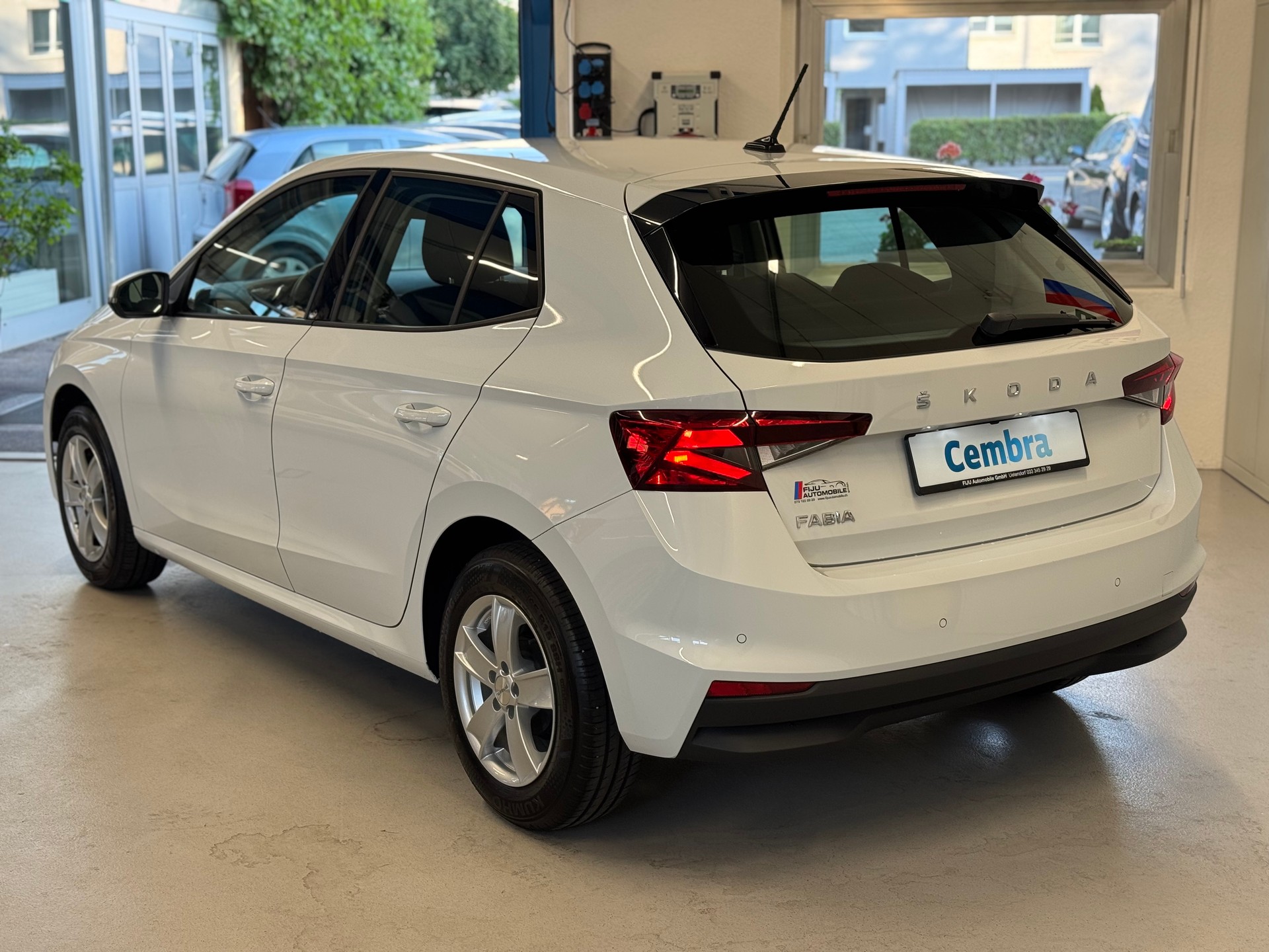 SKODA Fabia 1.0 MPI Active-image-5