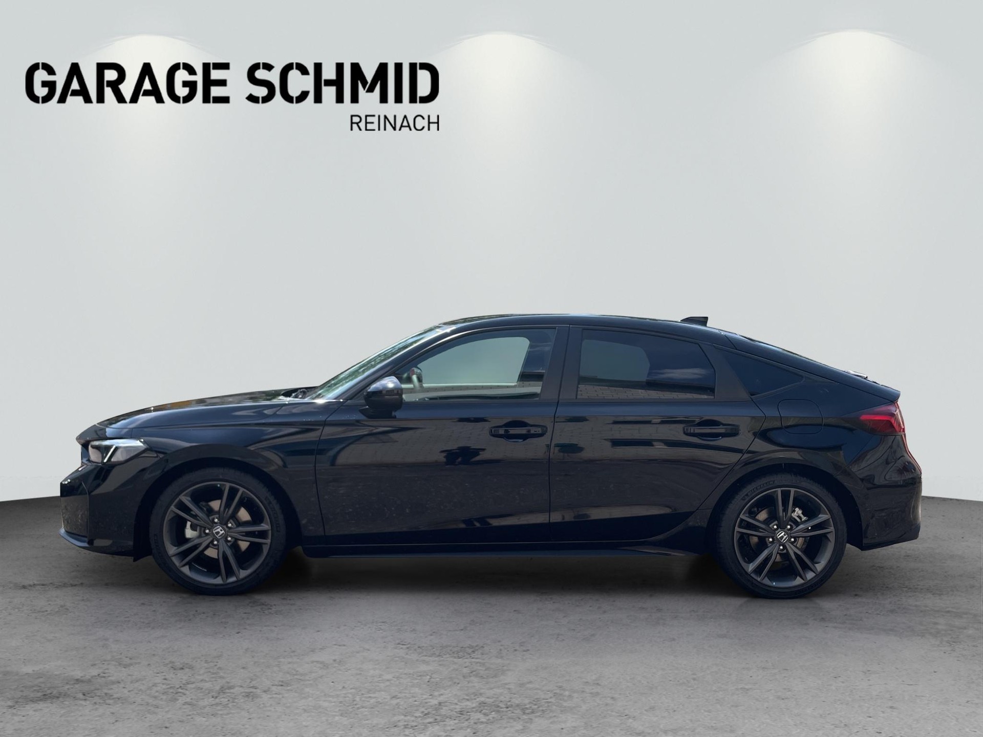 HONDA Civic 2.0 i-MMD Sport-showroom-element-3