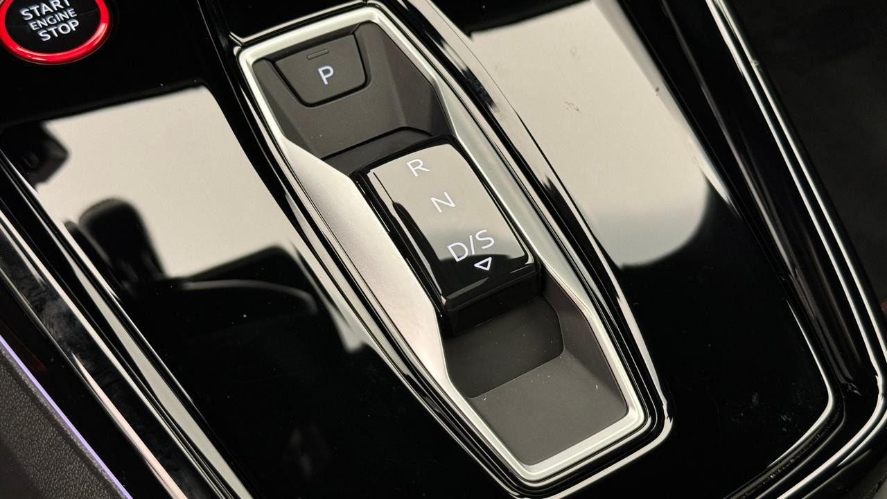 AUDI RS3 Limousine 2.5 TSI quattro S-tronic-image-10