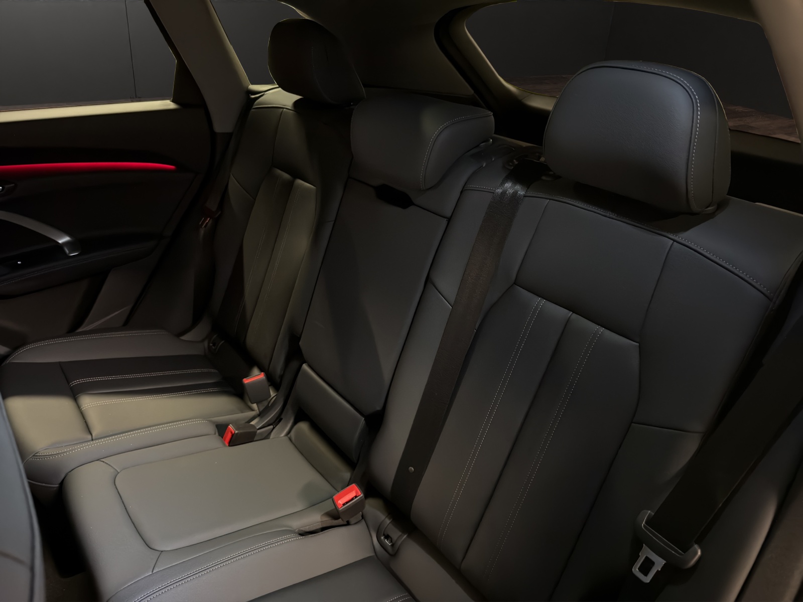 AUDI Q5 TFSI quatto 150 kW S-tronic-image-12