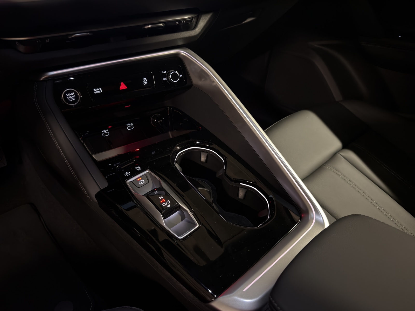AUDI Q5 TFSI quatto 150 kW S-tronic-image-14