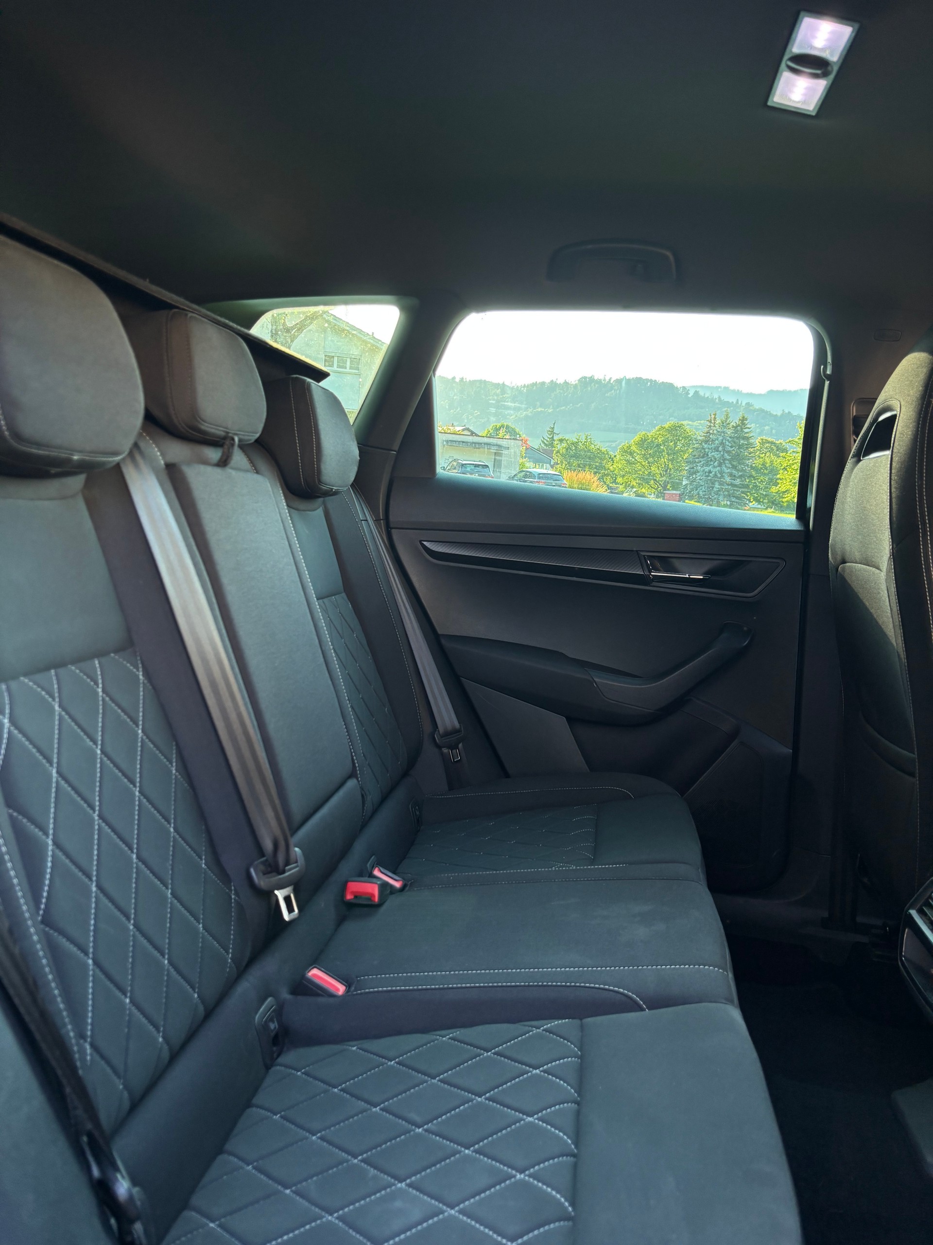 SKODA Karoq 2.0 TSI SportLine 4x4 DSG-image-15