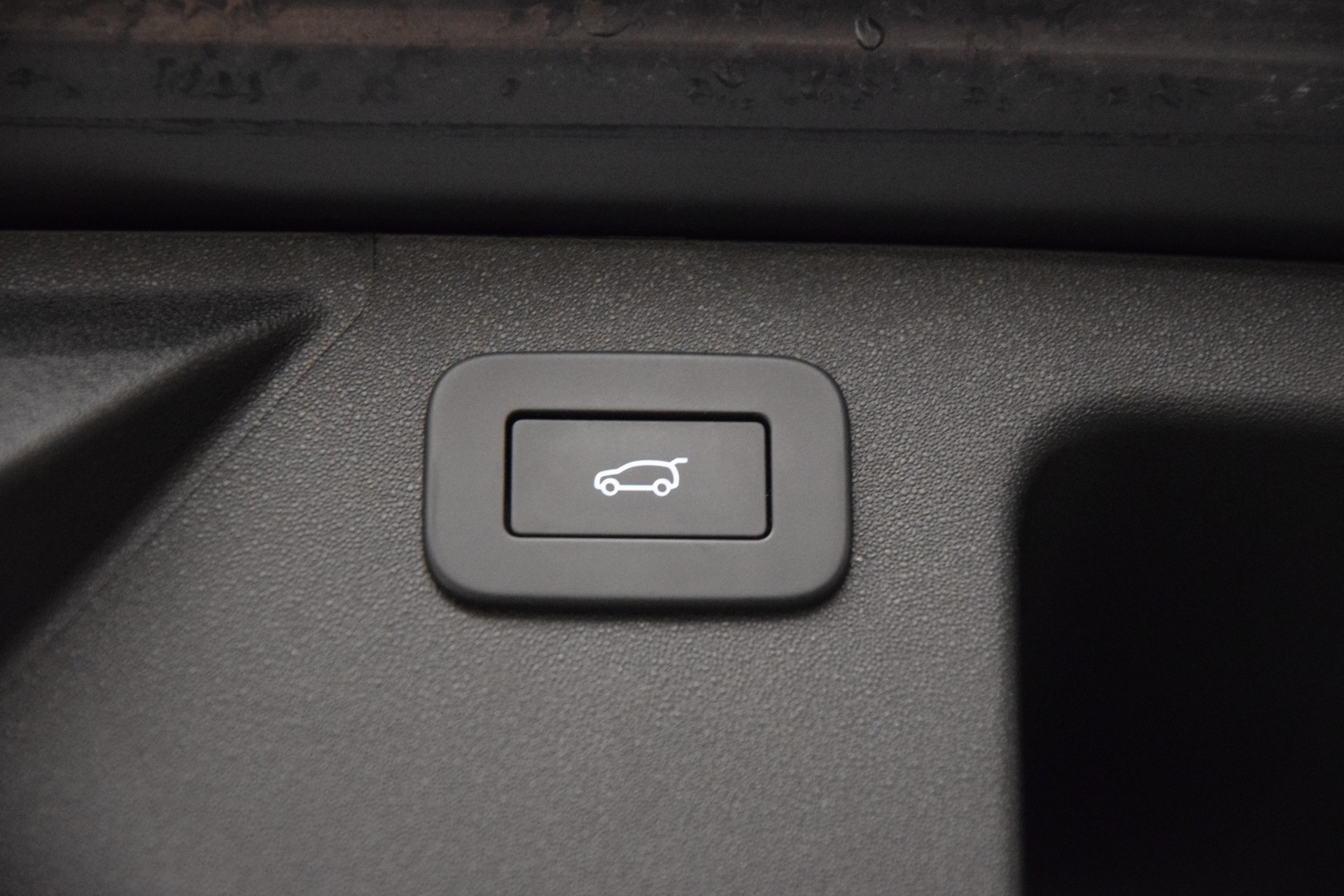 LAND ROVER Discovery Sport 1.5 T 300e Dynamic HSE-image-28