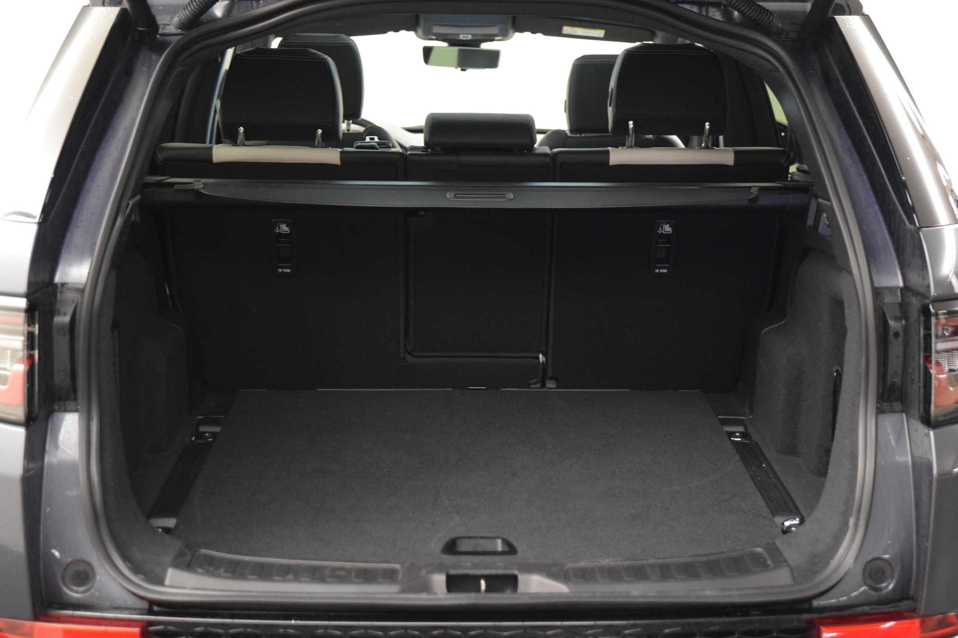 LAND ROVER Discovery Sport 1.5 T 300e Dynamic HSE-image-20