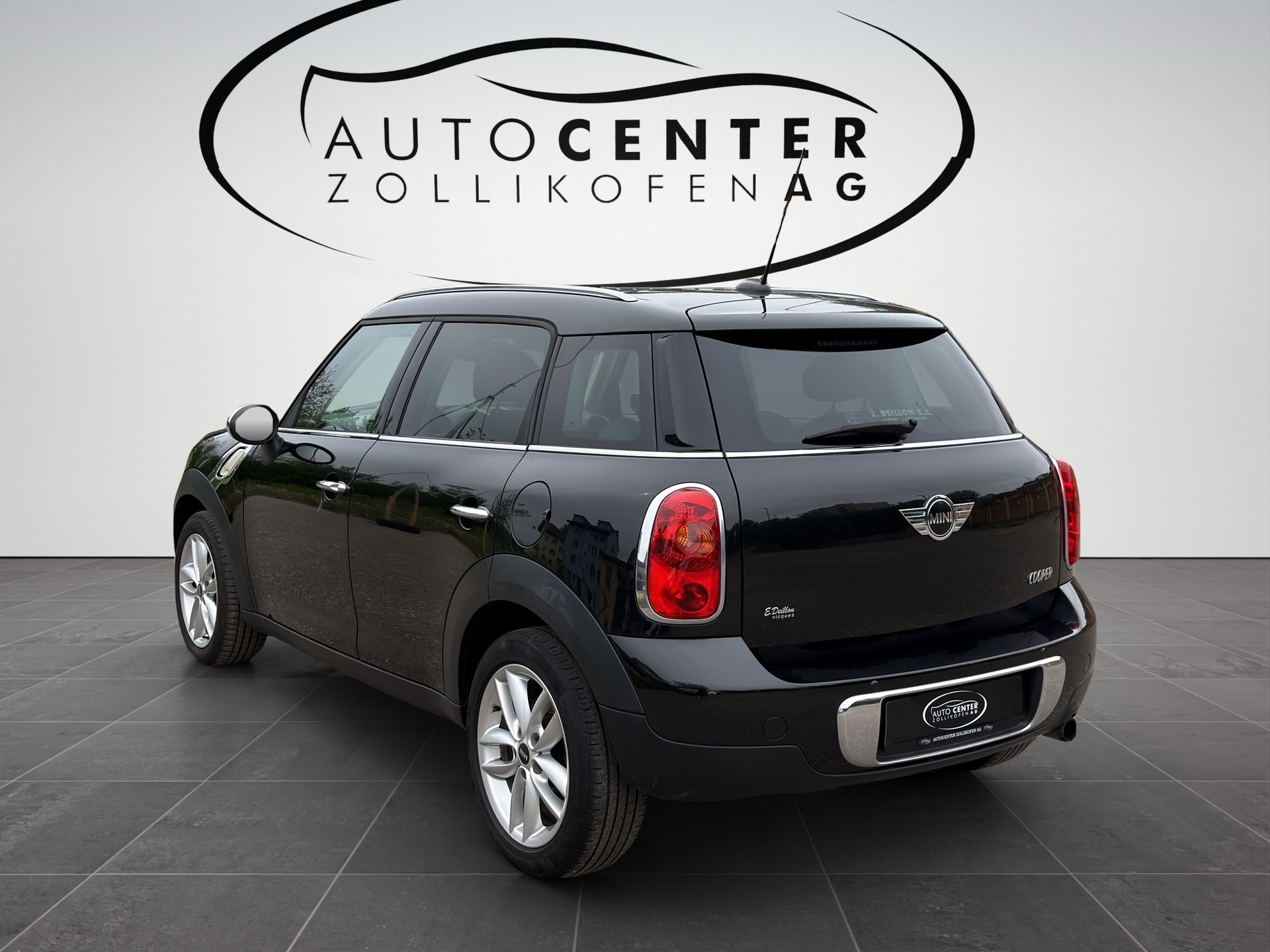MINI Countryman Cooper FWD Steptronic-image-5