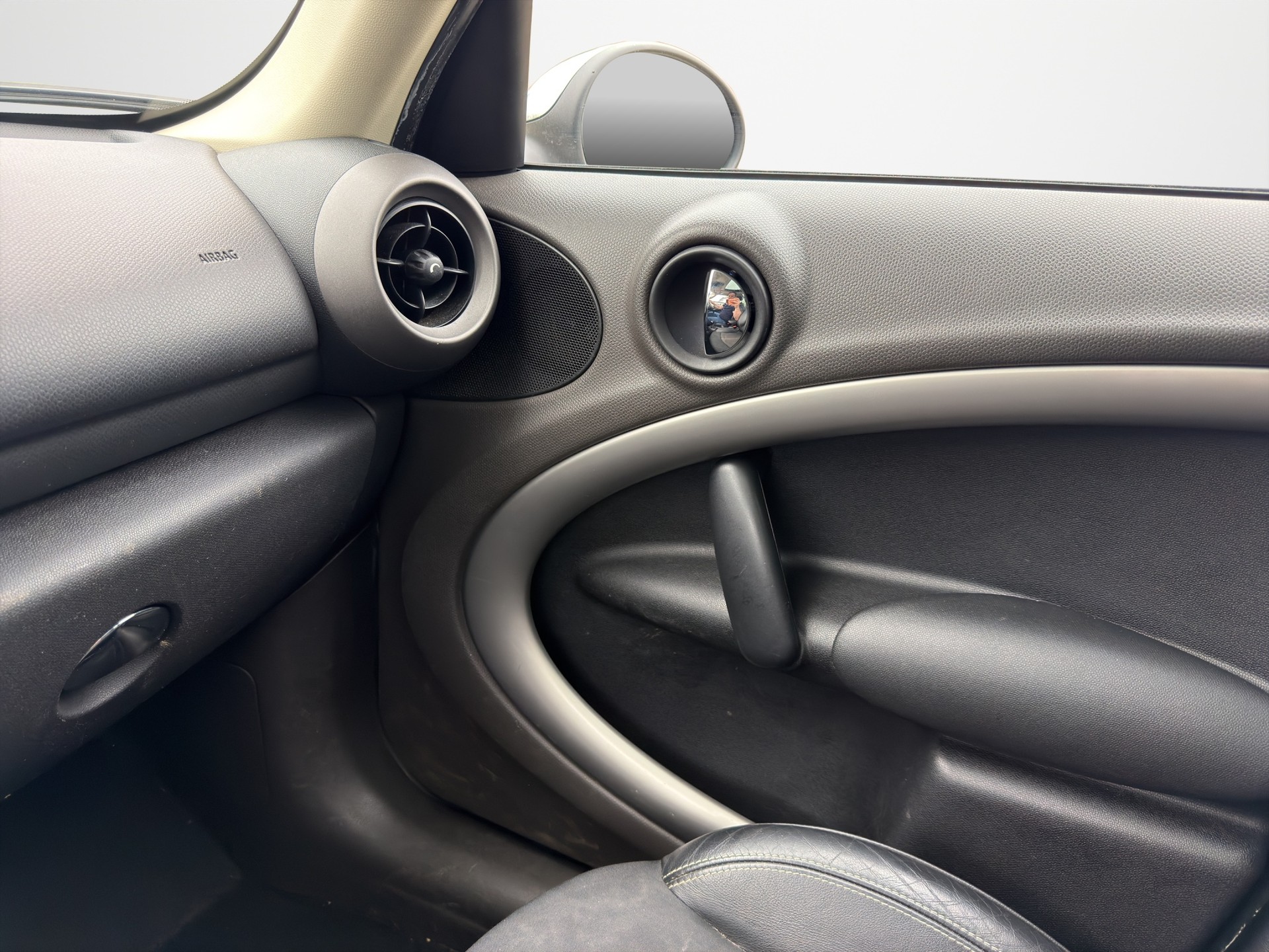 MINI Countryman Cooper FWD Steptronic-image-16
