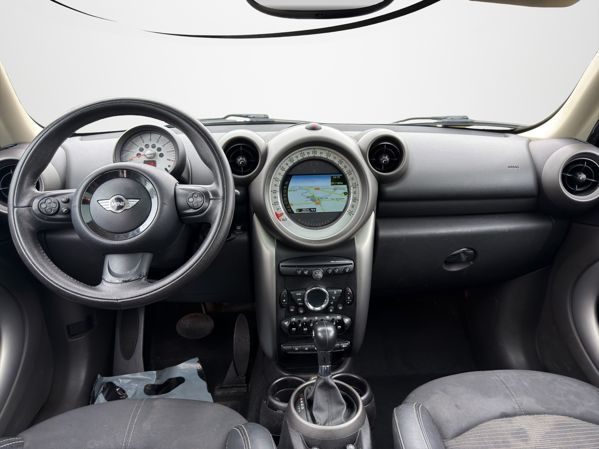 MINI Countryman Cooper FWD Steptronic-image-10