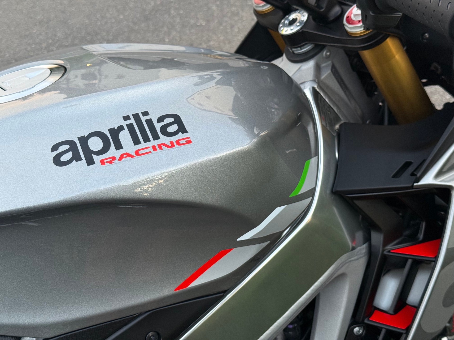 APRILIA Tuono V4 1100-image-11