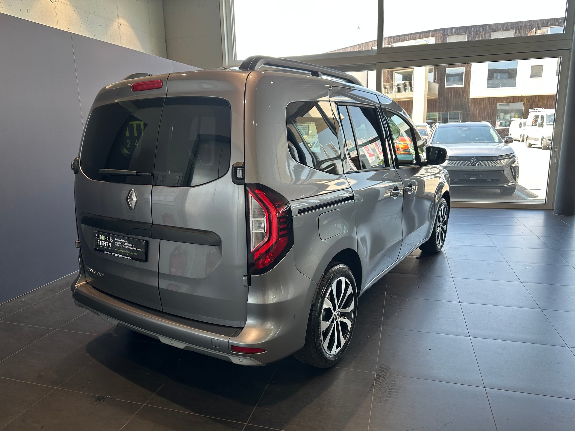 RENAULT Kangoo 1.3 TCe 130 PF Techno-image-6