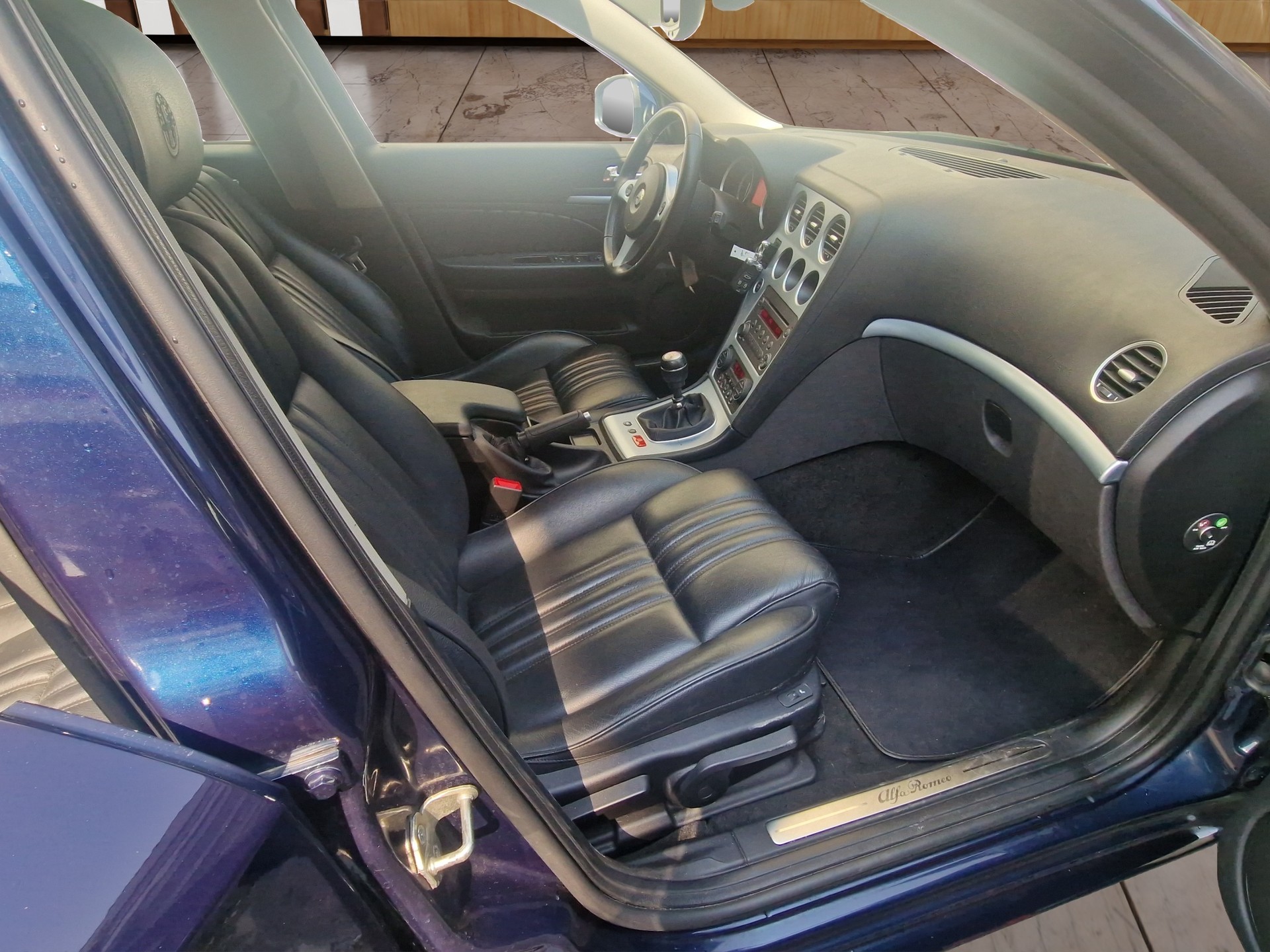 ALFA ROMEO 159 Sportwagon 3.2 JTS Q4 TI-image-9