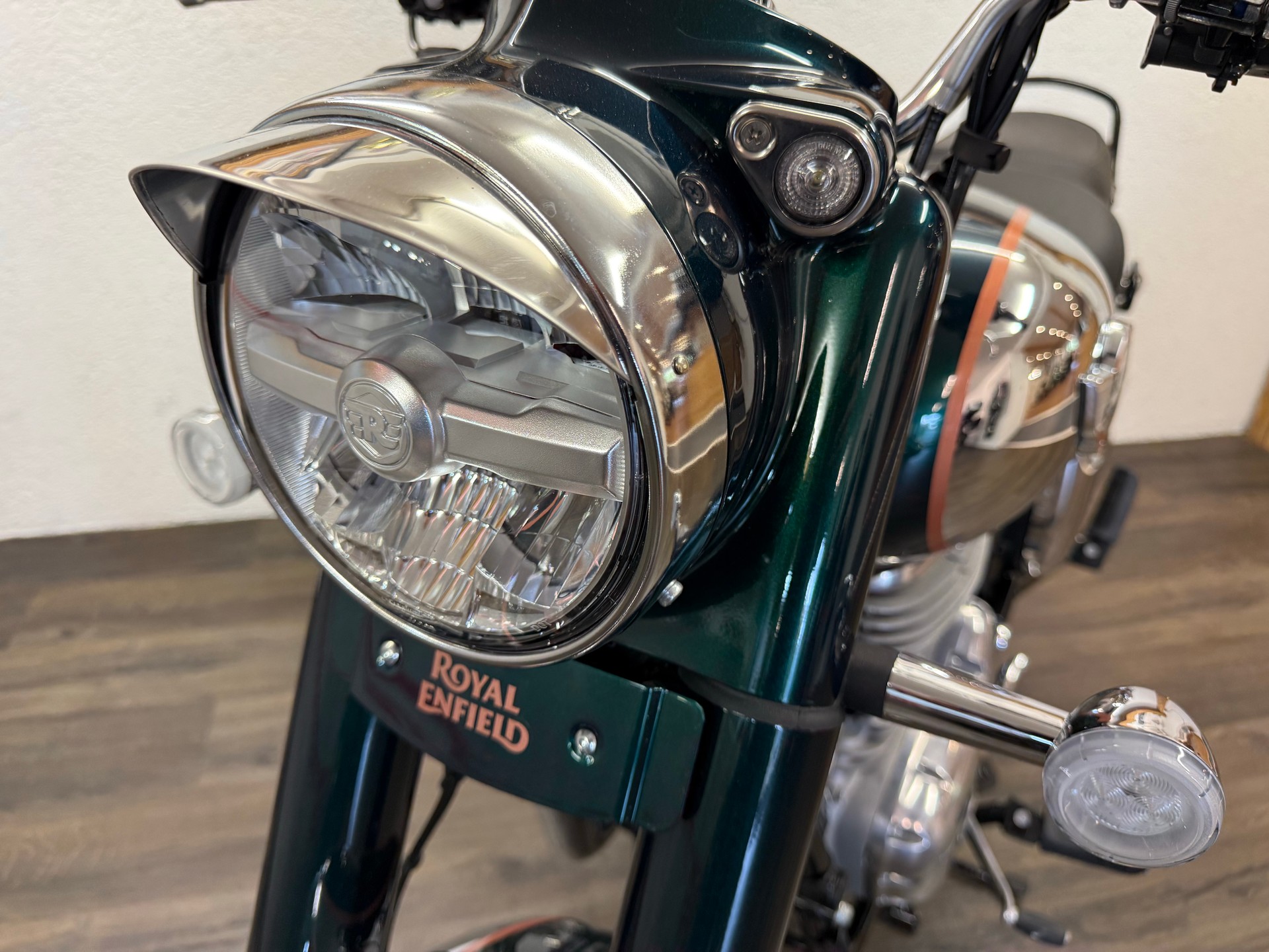ROYAL ENFIELD Classic 350 Base-image-5