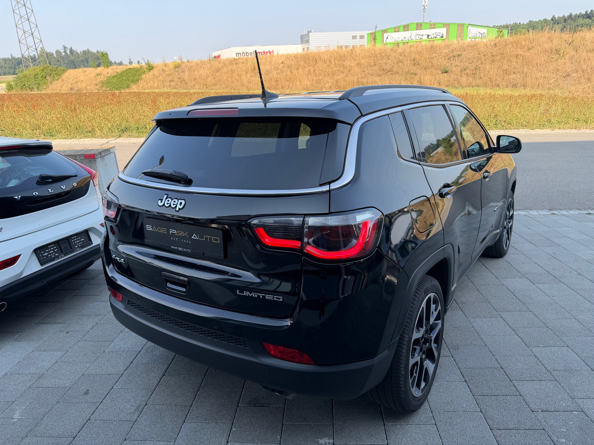 JEEP Compass 1.4 Turbo S AWD 9ATX-showroom-element-3