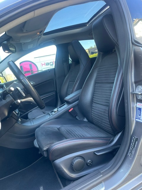 MERCEDES-BENZ CLA 200d AMG Line 7G-DCT-image-19