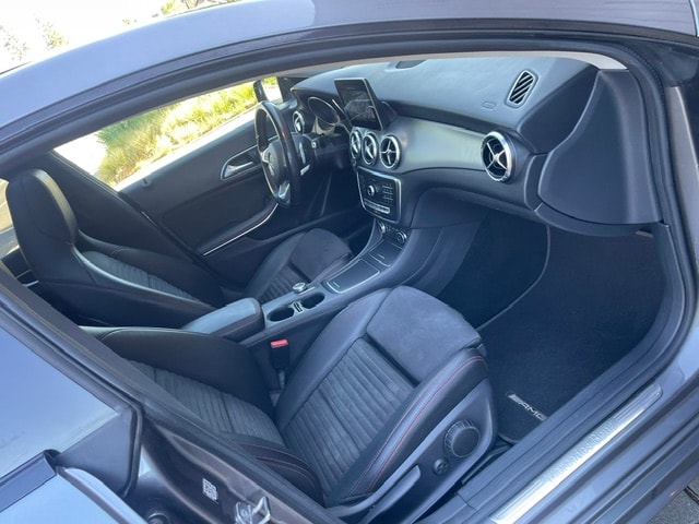 MERCEDES-BENZ CLA 200d AMG Line 7G-DCT-image-28