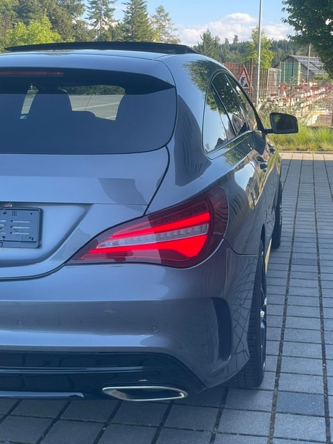 MERCEDES-BENZ CLA 200d AMG Line 7G-DCT-image-10