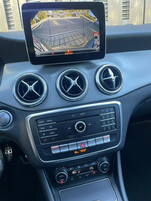 MERCEDES-BENZ CLA 200d AMG Line 7G-DCT-image-24