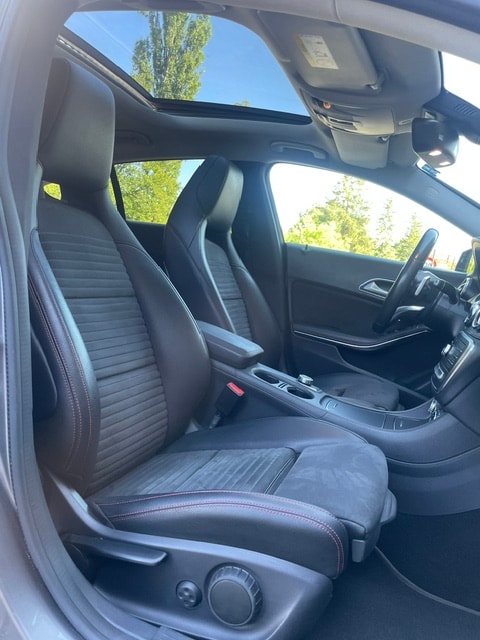 MERCEDES-BENZ CLA 200d AMG Line 7G-DCT-image-29