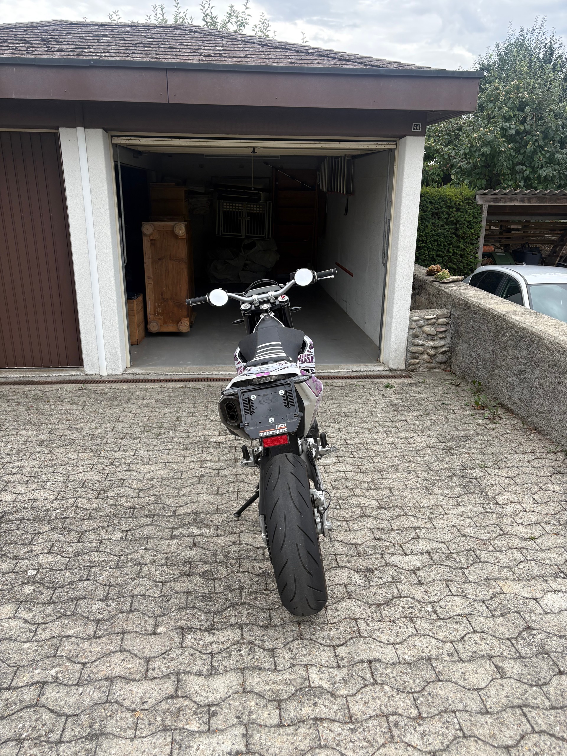 HUSQVARNA 701 Supermoto-image-3