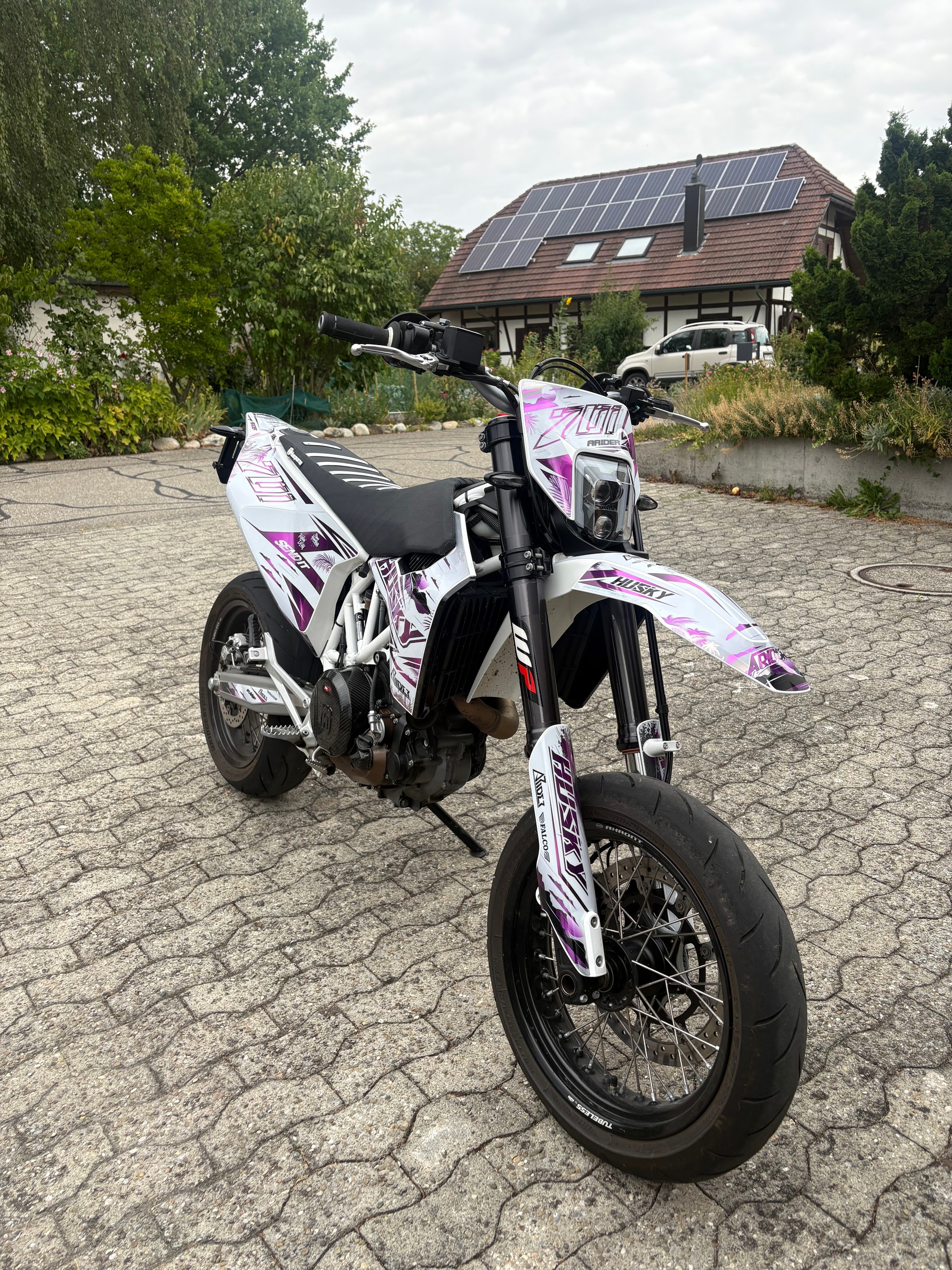 HUSQVARNA 701 Supermoto-image-0