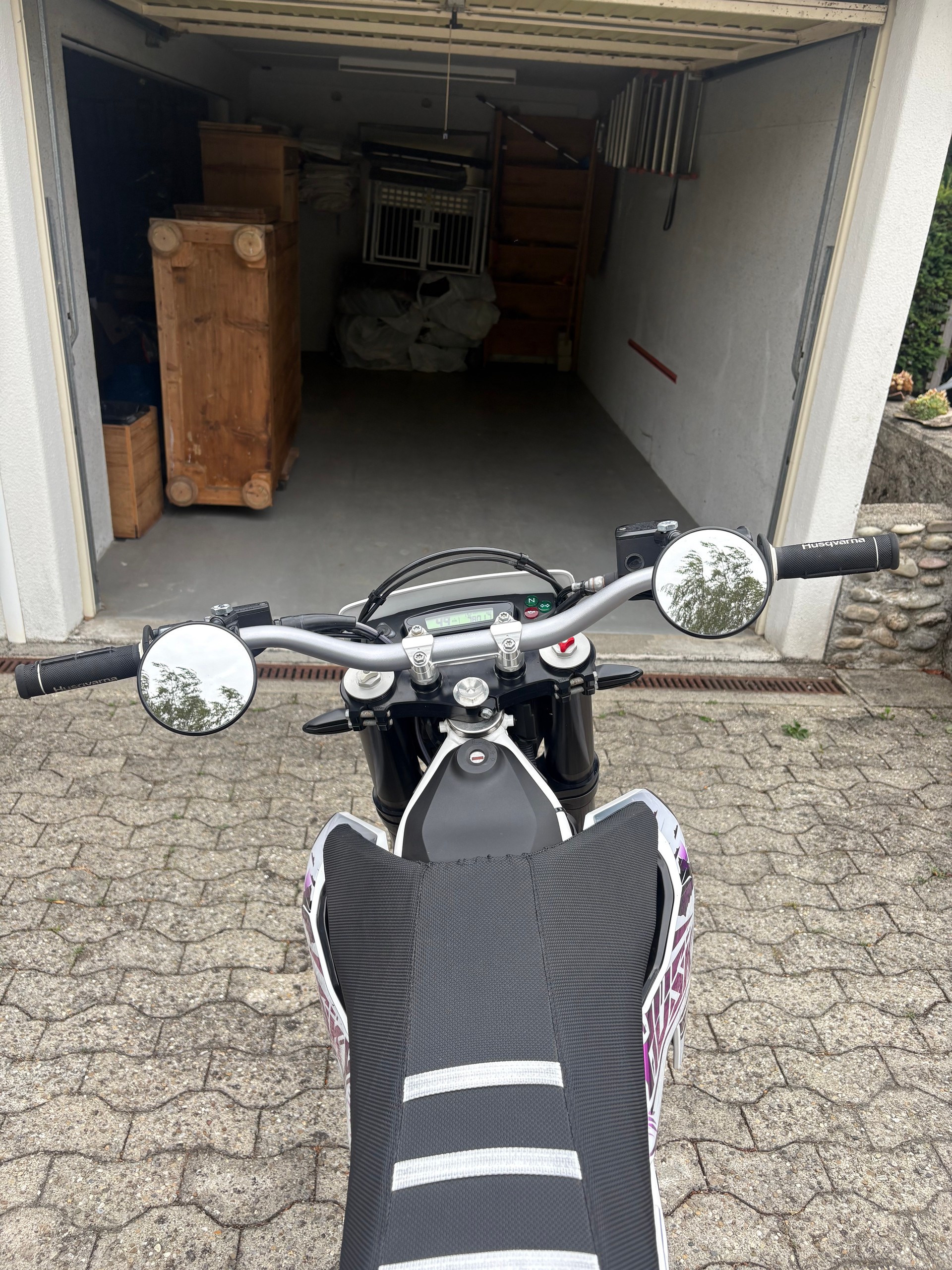 HUSQVARNA 701 Supermoto-image-8