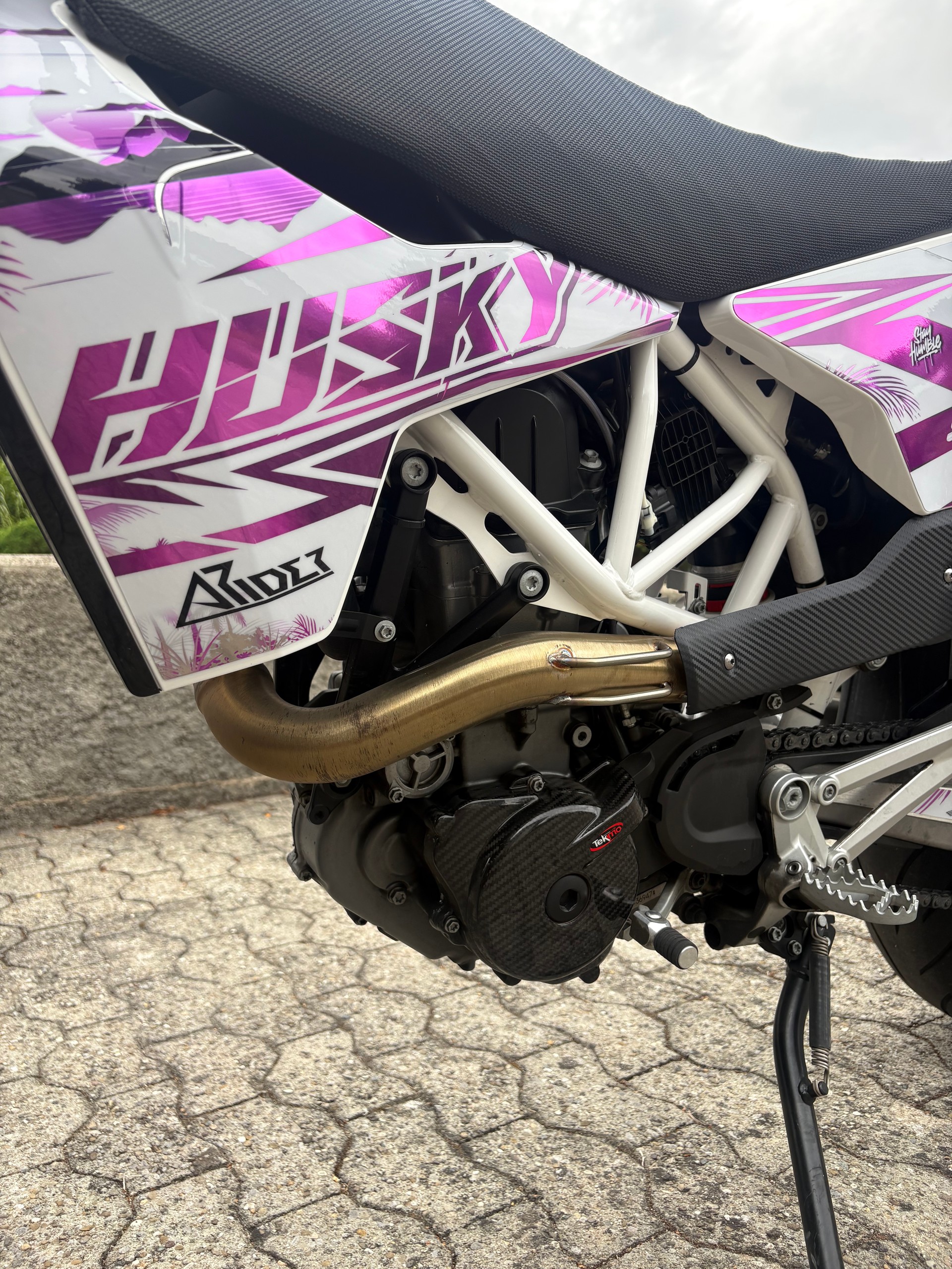 HUSQVARNA 701 Supermoto-image-6