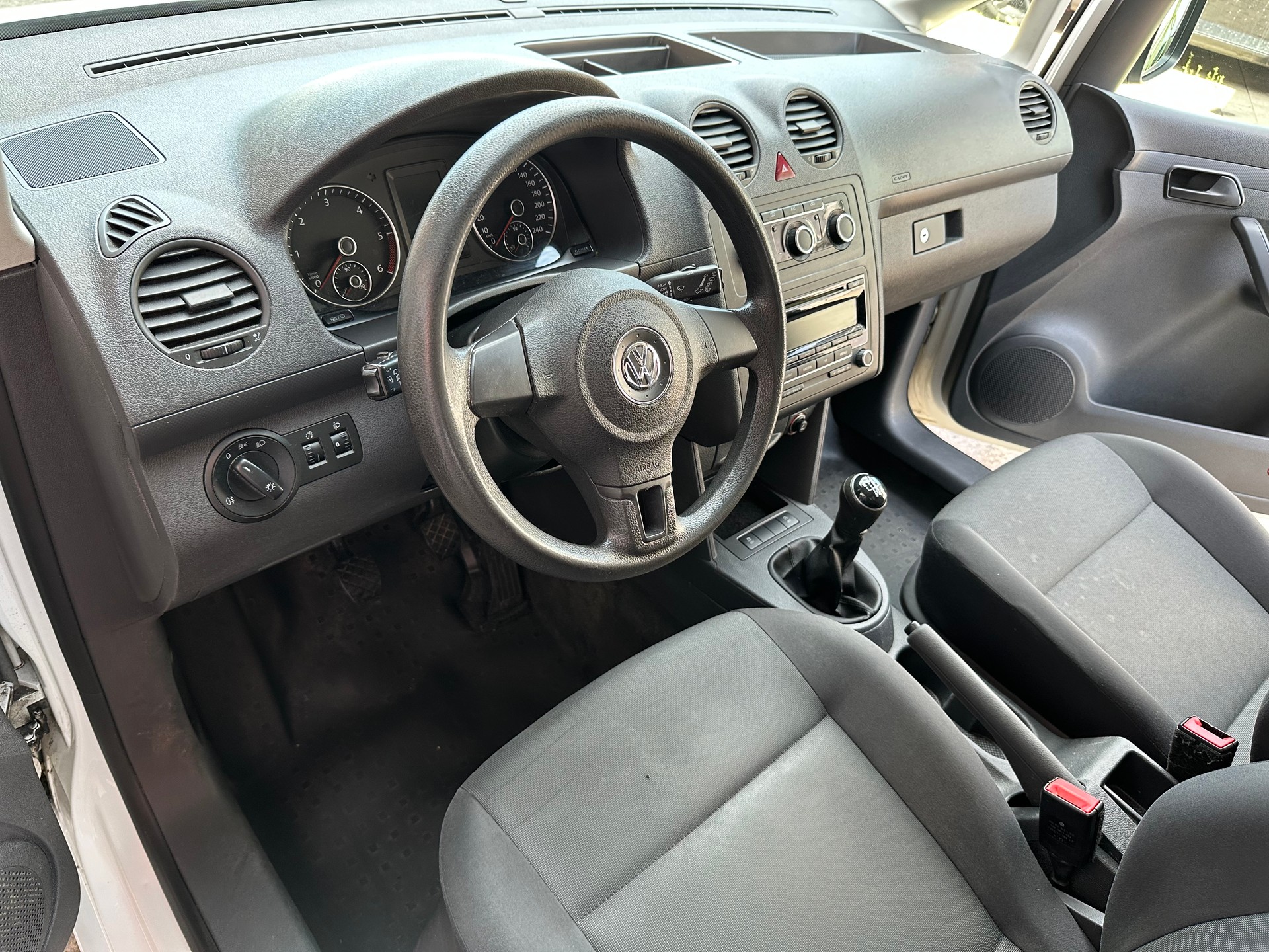 VW MAXI-image-11
