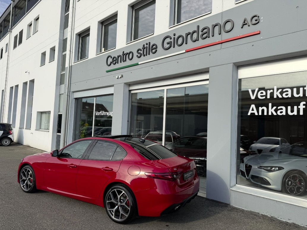ALFA ROMEO Giulia 2.0 Veloce 280PS Q4 Sky-showroom-element-2