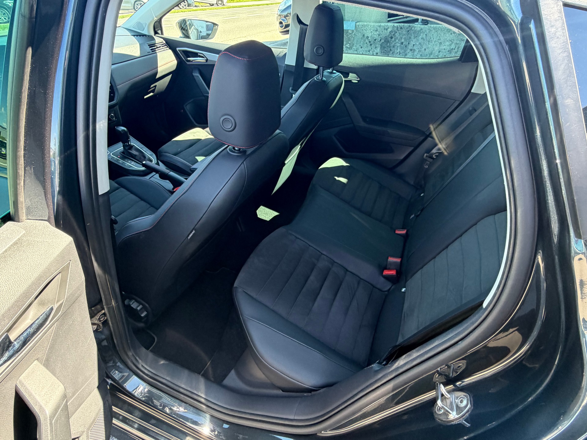 SEAT Ibiza 1.0 EcoTSI DSG Swiss FR-image-8