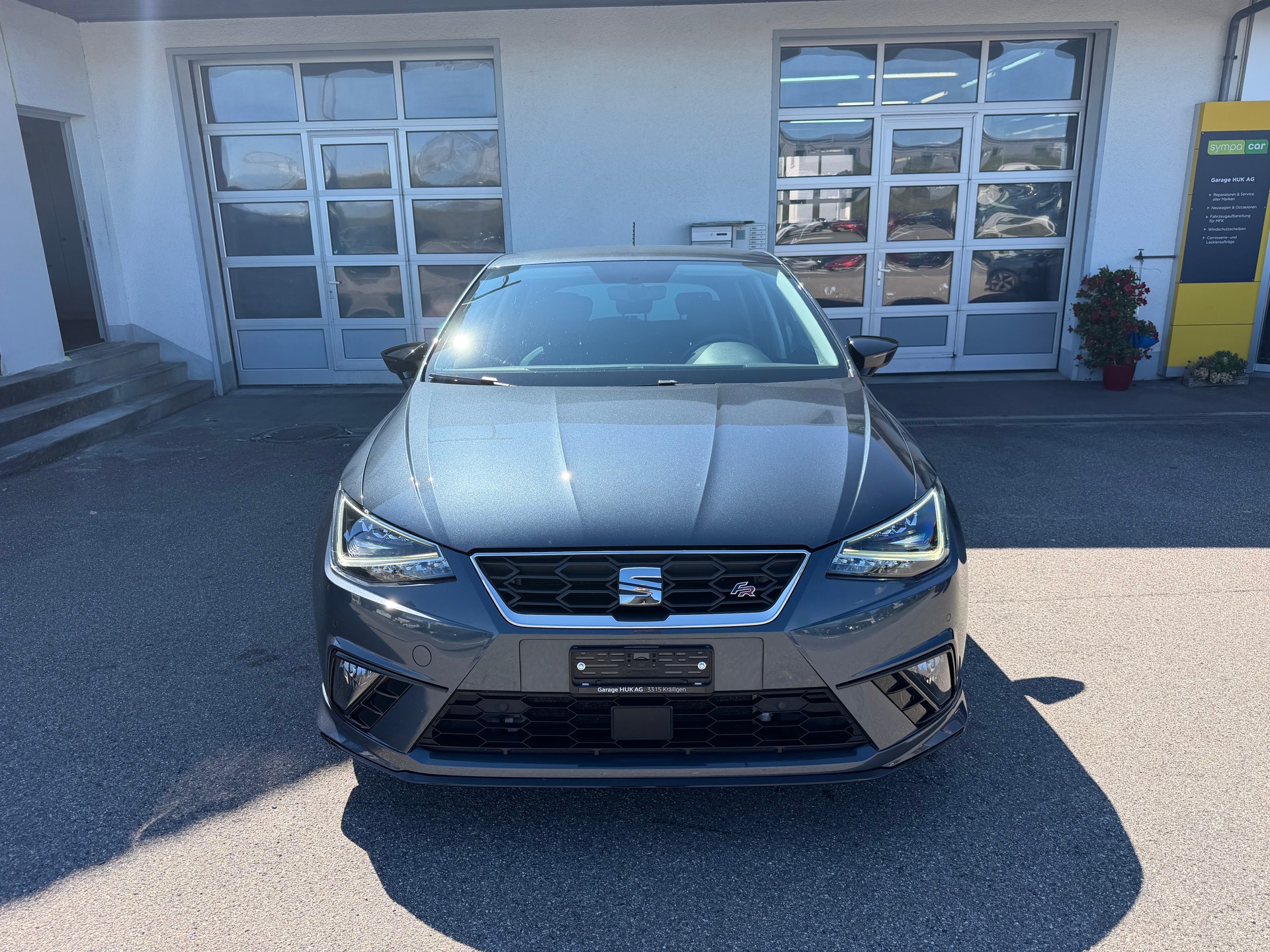 SEAT Ibiza 1.0 EcoTSI DSG Swiss FR-showroom-element-1
