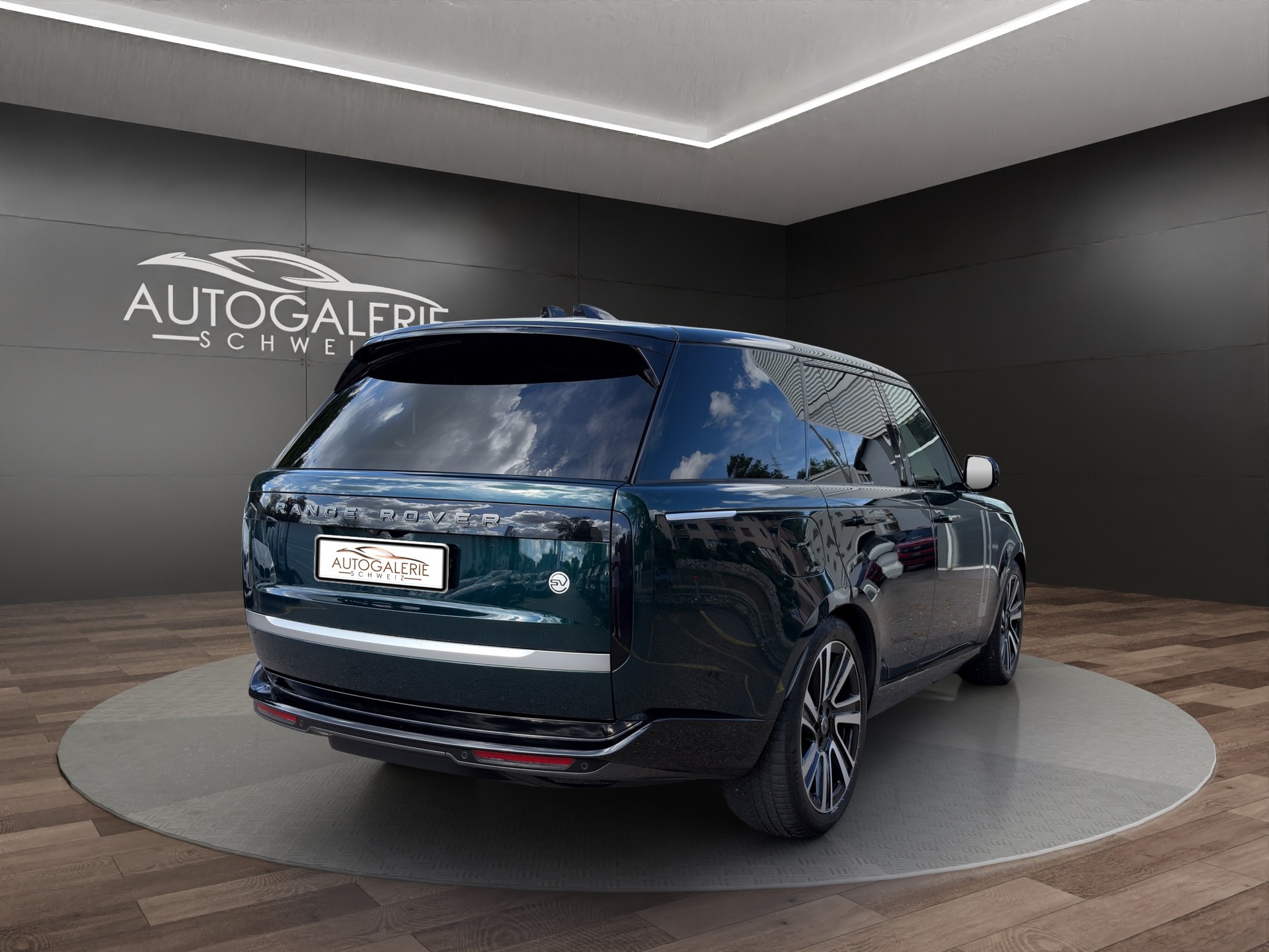 LAND ROVER Range Rover P510e Si6 PHEV *SV* | CH | British Racing | SV Serenity Caraway | Wenge Mosaik | AHK | NP: 245K |-image-4