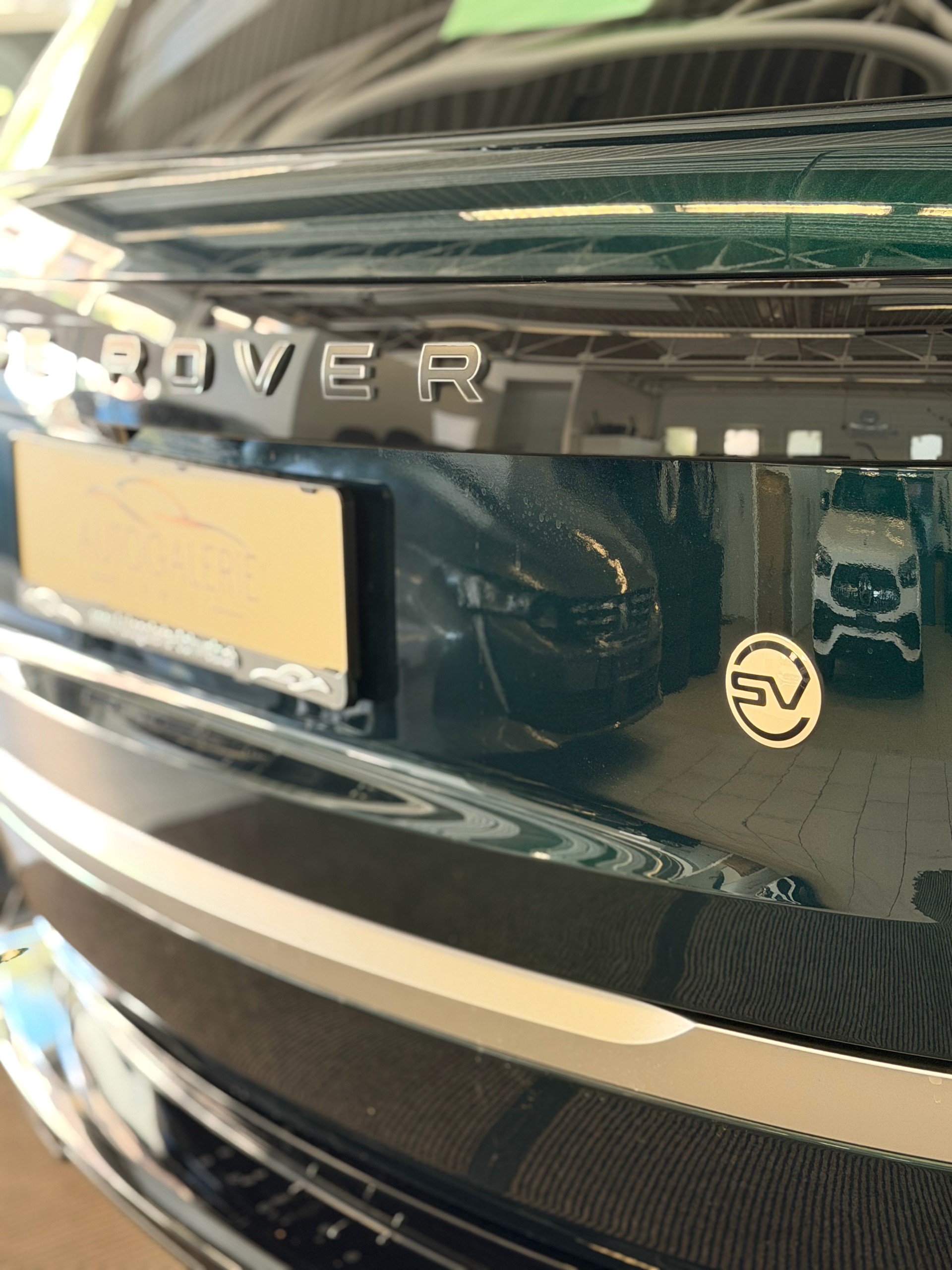 LAND ROVER Range Rover P510e Si6 PHEV *SV* | CH | British Racing | SV Serenity Caraway | Wenge Mosaik | AHK | NP: 245K |-image-14