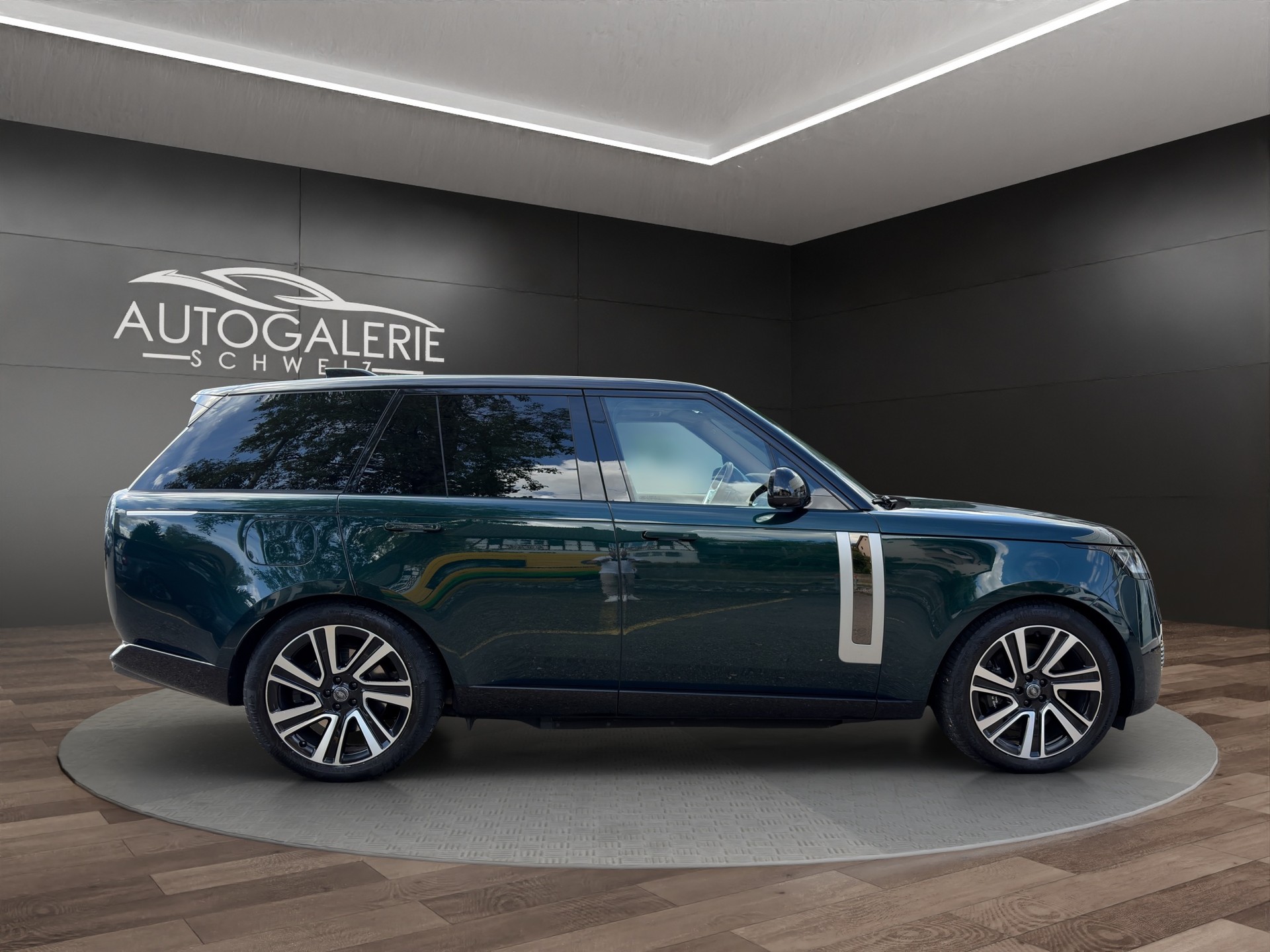 LAND ROVER Range Rover P510e Si6 PHEV *SV* | CH | British Racing | SV Serenity Caraway | Wenge Mosaik | AHK | NP: 245K |-image-5