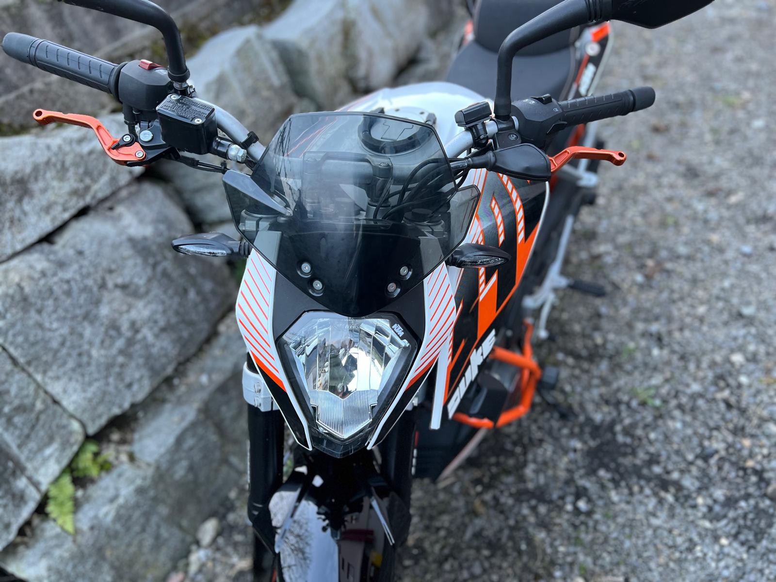 KTM 390 Duke ABS mit Remus Auspuff und beheizten Griffen-image-7