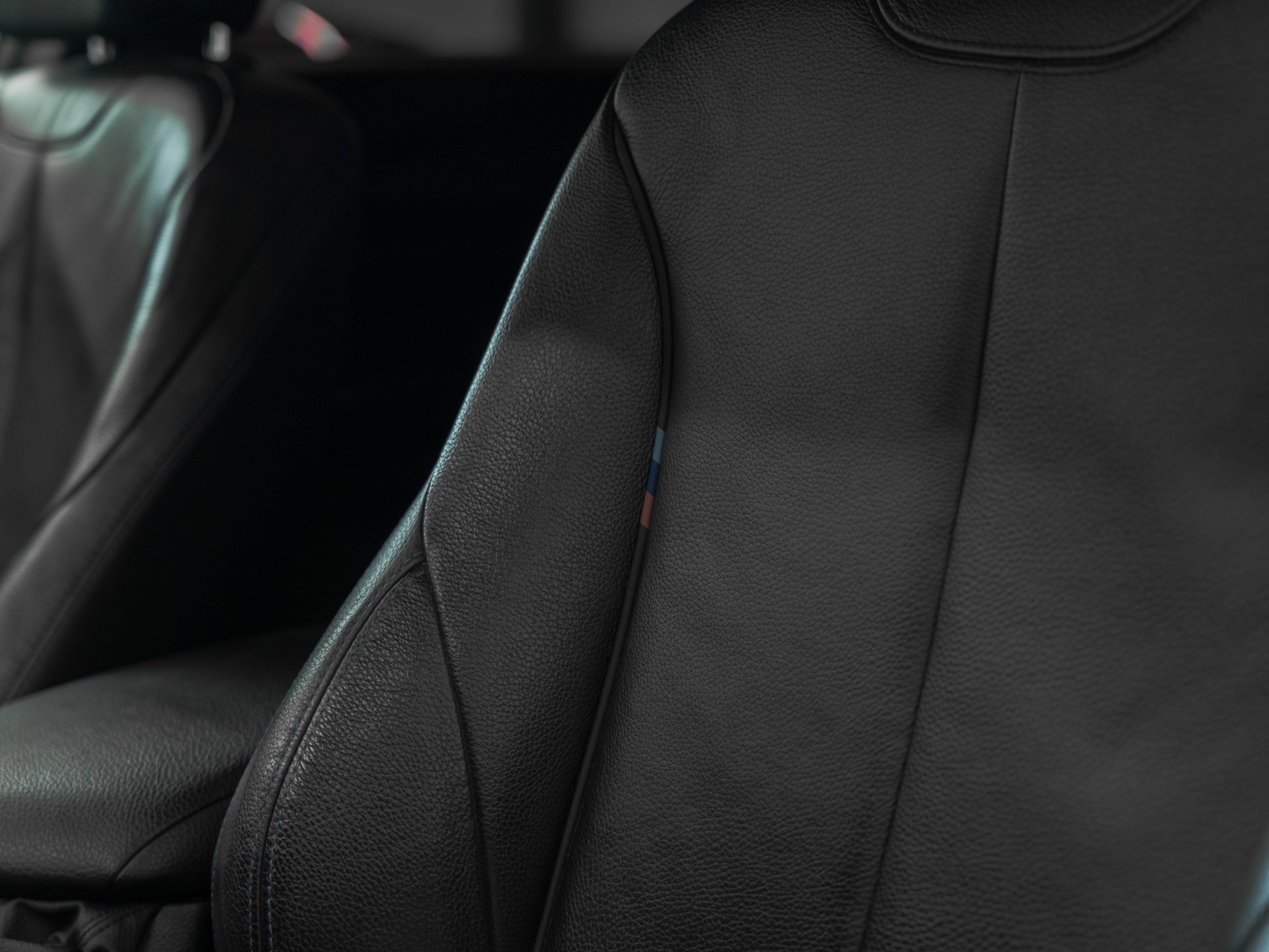 BMW M140i xDrive Steptronic-image-10